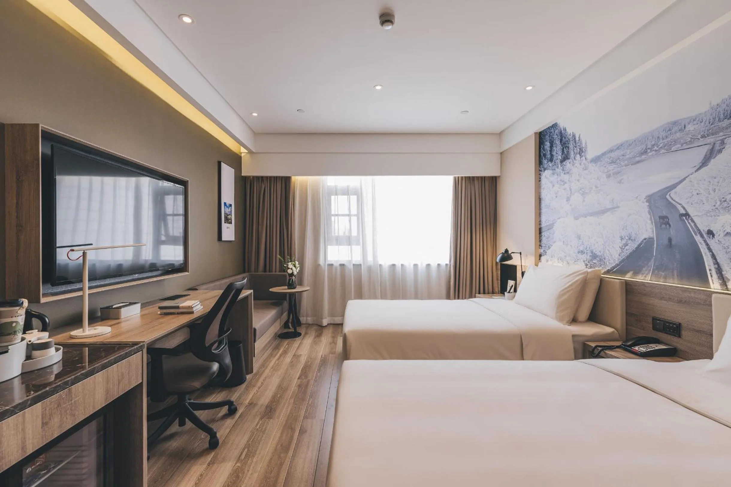 Atour Hotel Chongqing Liziba Lianglukou Subway Station