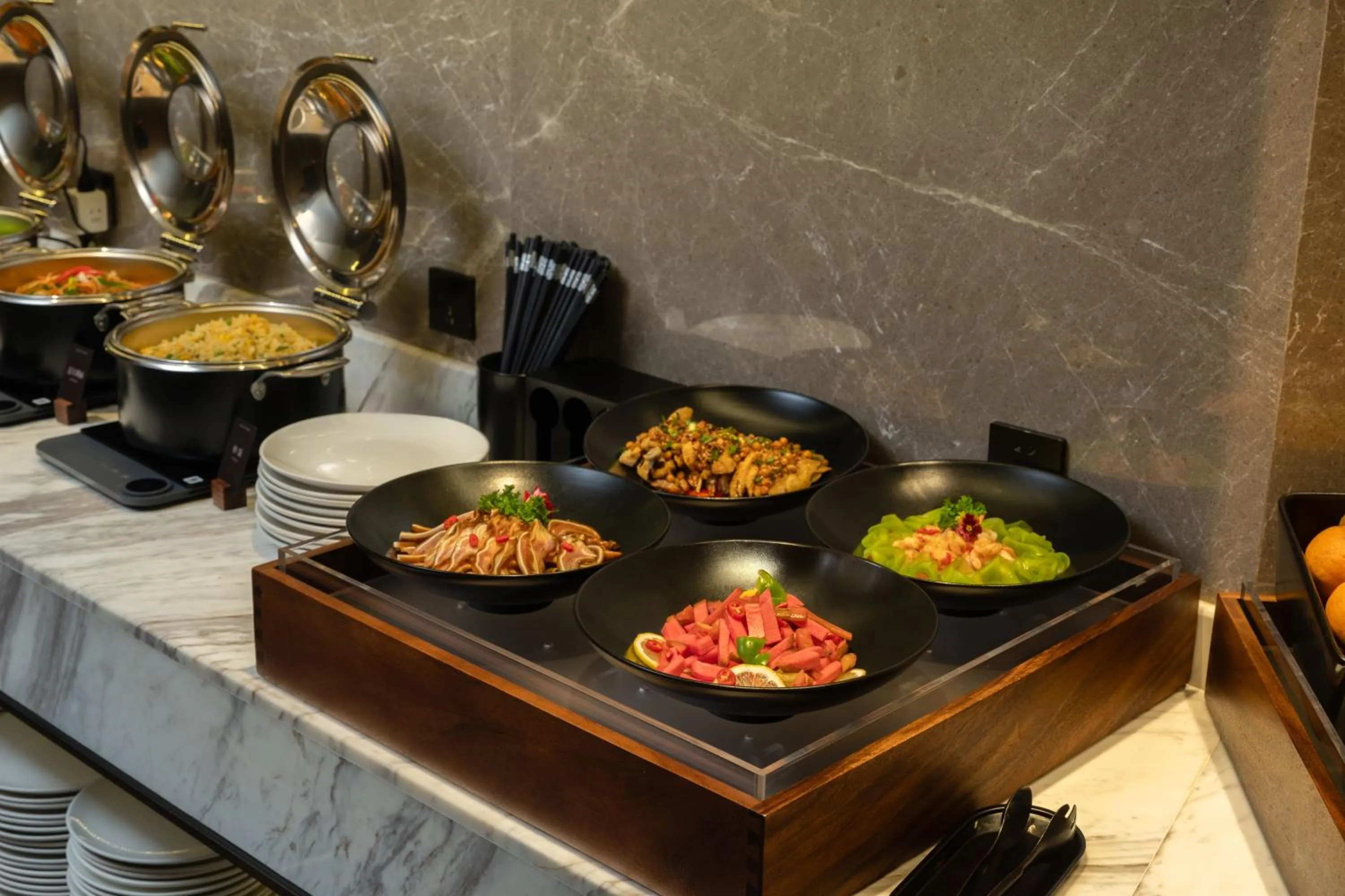 Restaurant/places to eat in Atour S Hotel Chongqing Crown International