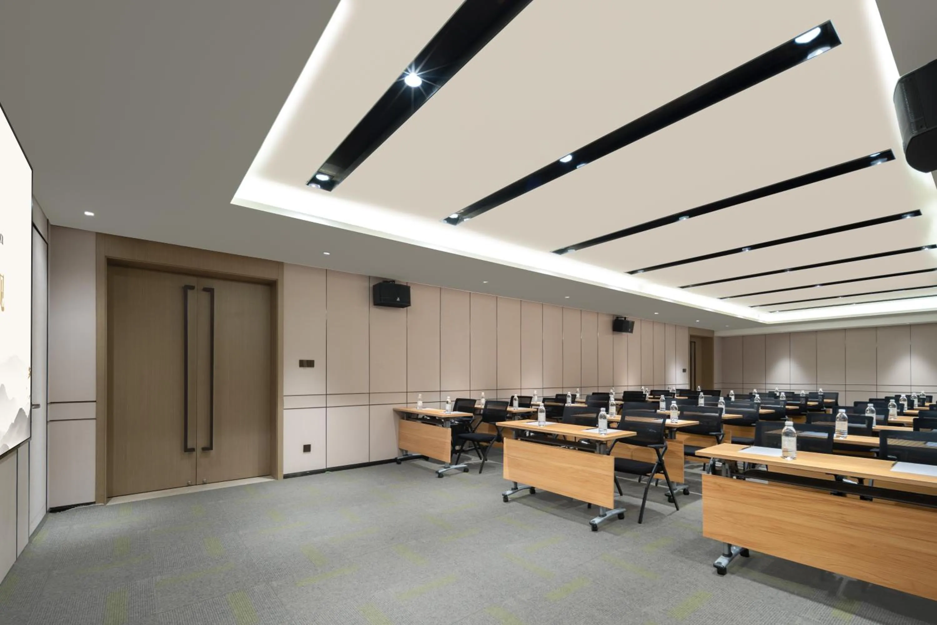 Meeting/conference room in Atour S Hotel Chongqing Crown International