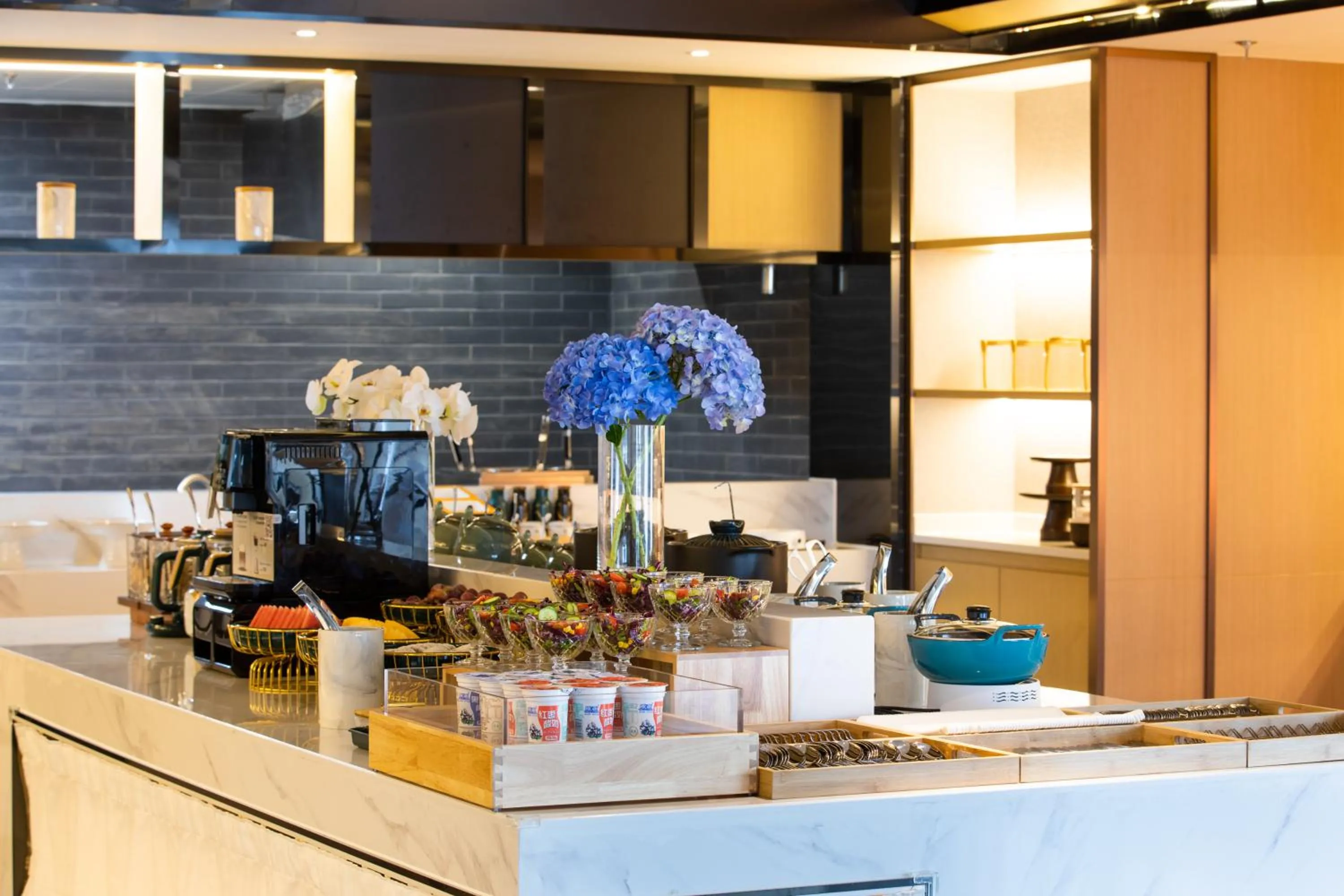 Breakfast in Atour Hotel Kunming Nanyue City