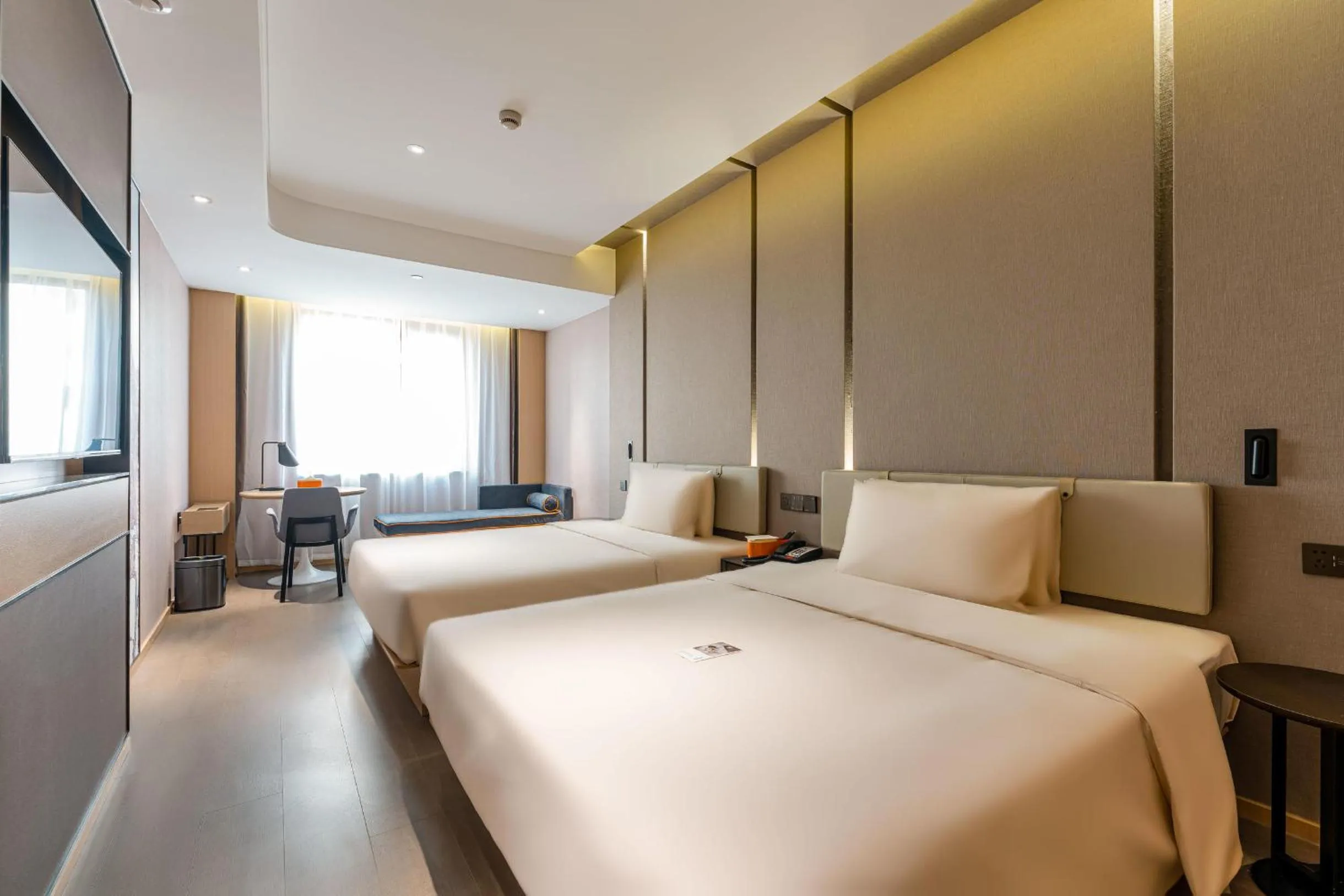 Bed in Atour Hotel Beijing Dahongmen Yintai
