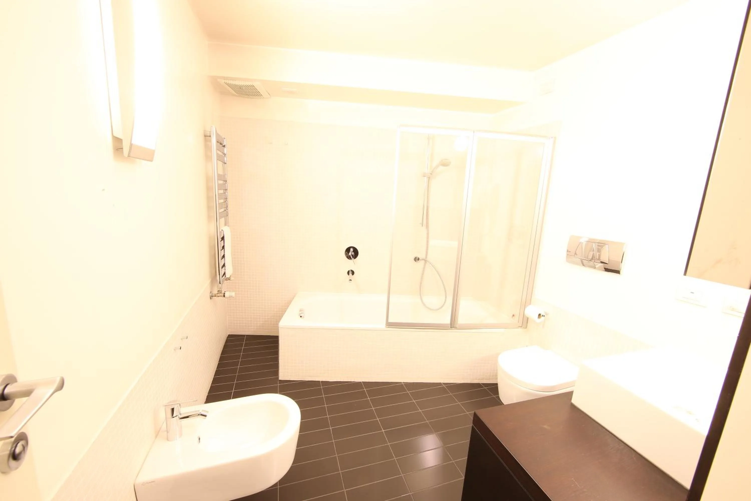 Bathroom in BB Hotels Aparthotel Desuite