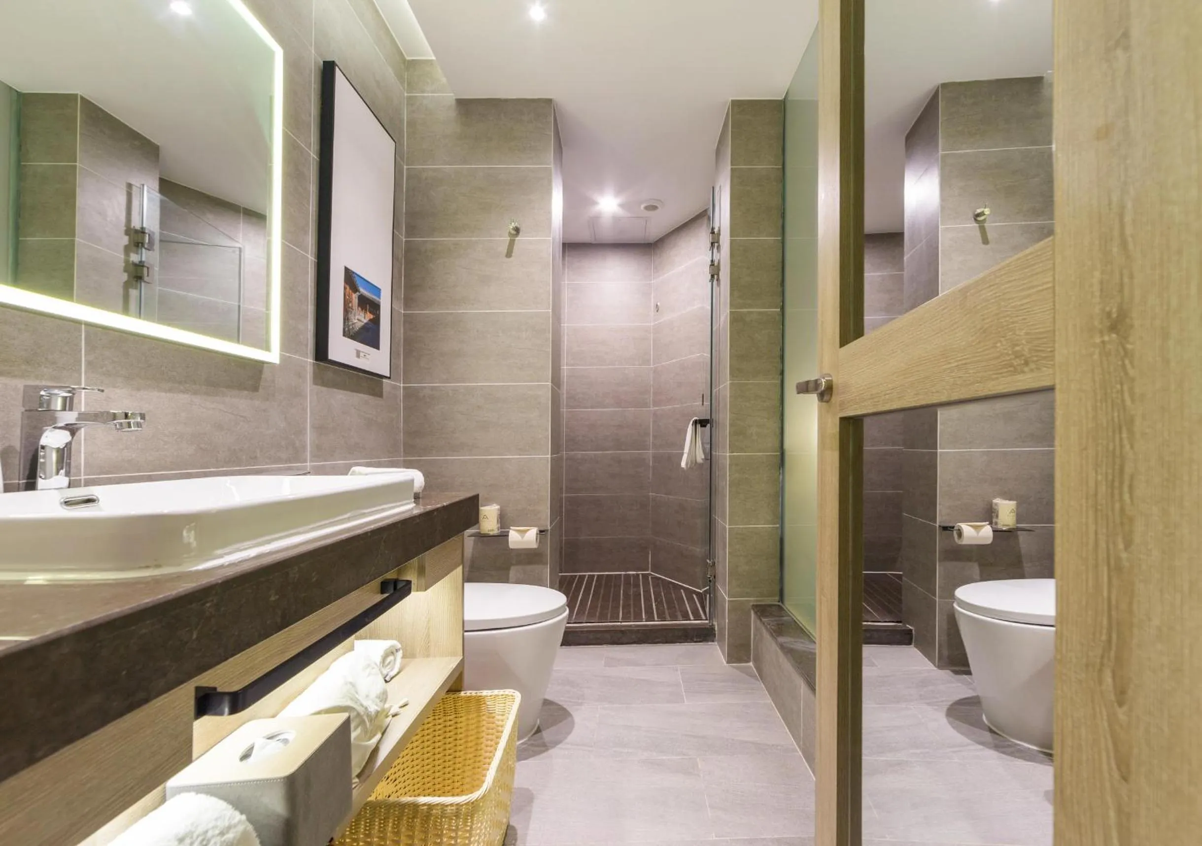 Atour Hotel Beijing Yansha Sanyuan Bridge