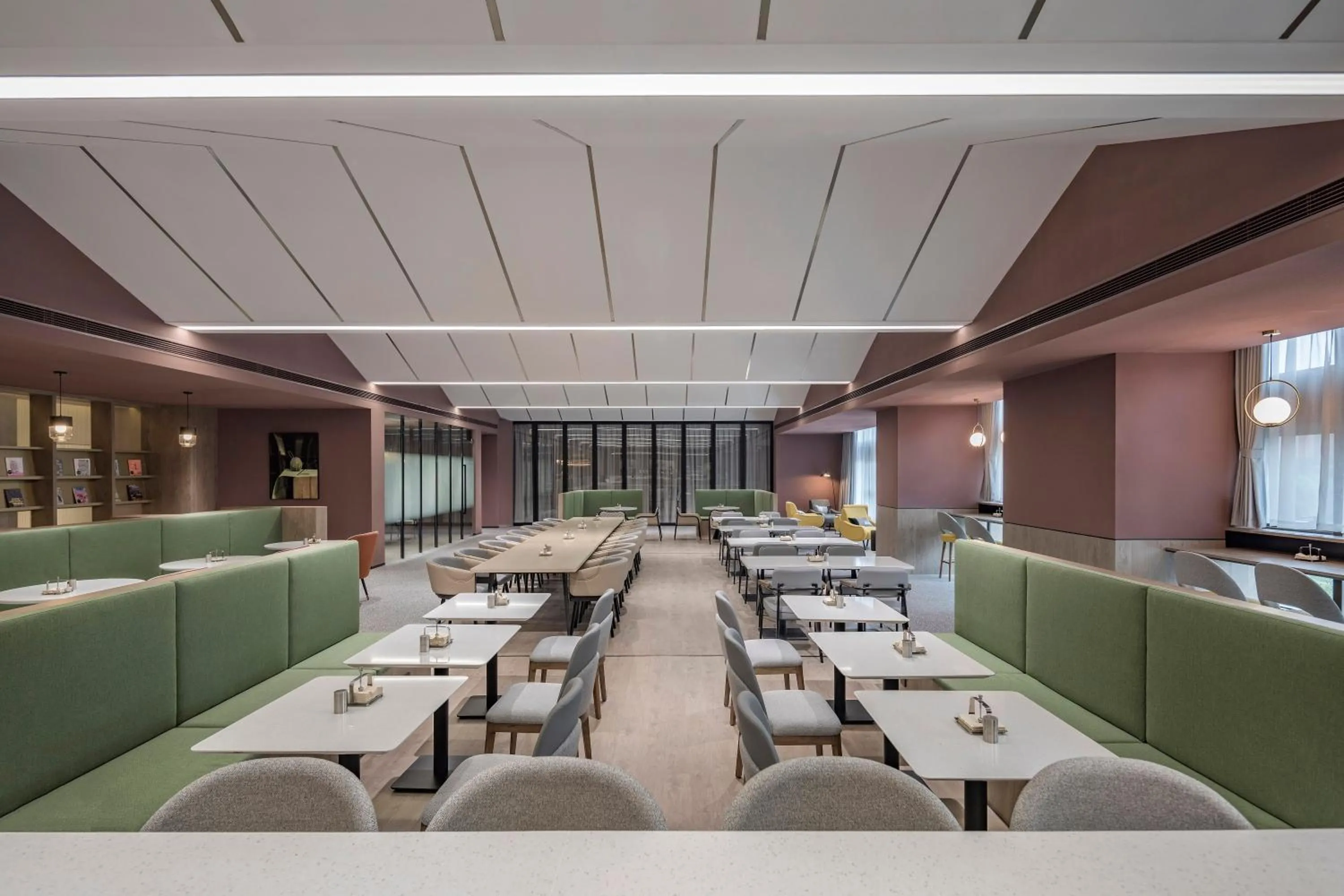 Restaurant/places to eat in Atour S Hotel Shanghai Hongqiao Center Aegean-Late night Congee