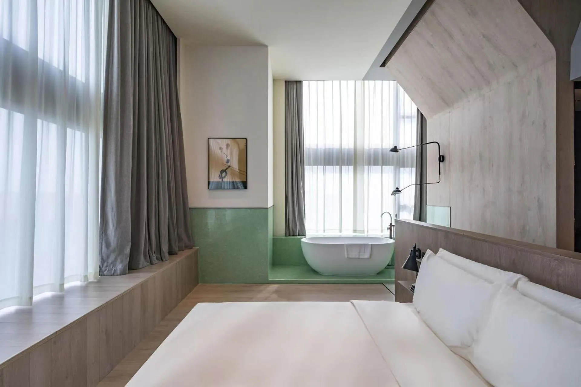 Bed in Atour S Hotel Shanghai Hongqiao Center Aegean-Late night Congee