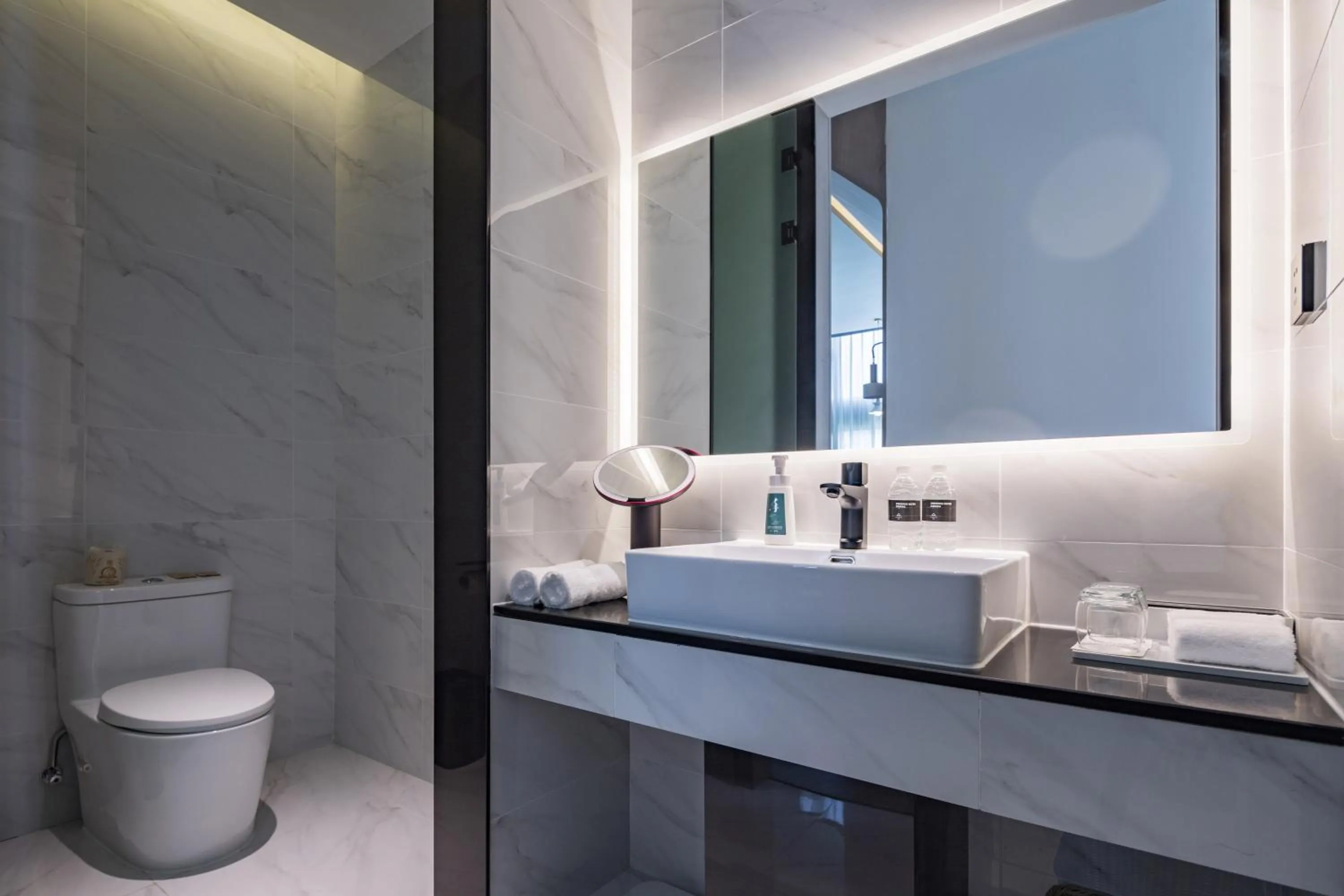 Toilet in Atour S Hotel Shanghai Hongqiao Center Aegean-Late night Congee