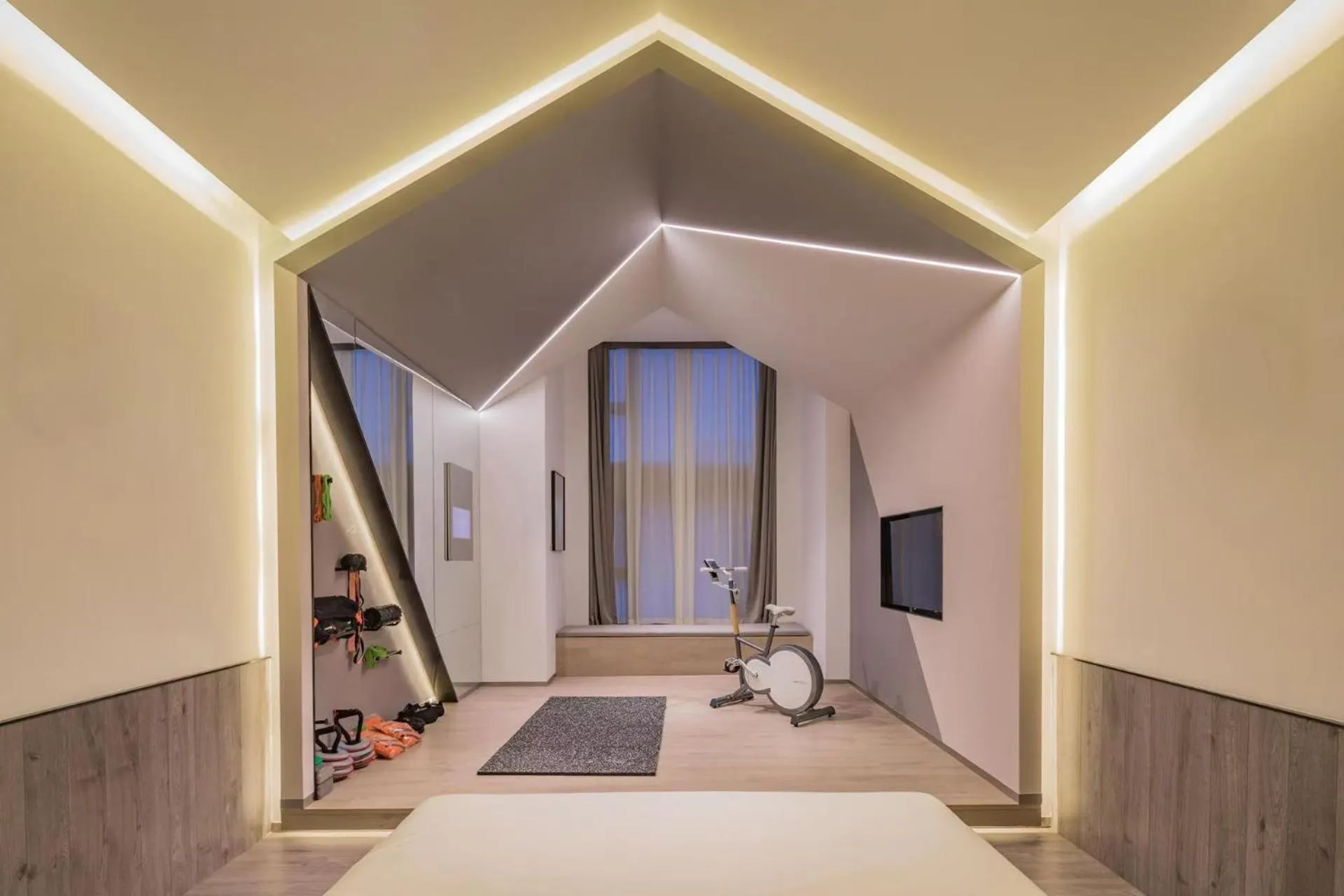 Photo of the whole room, Bed in Atour S Hotel Shanghai Hongqiao Center Aegean-Late night Congee