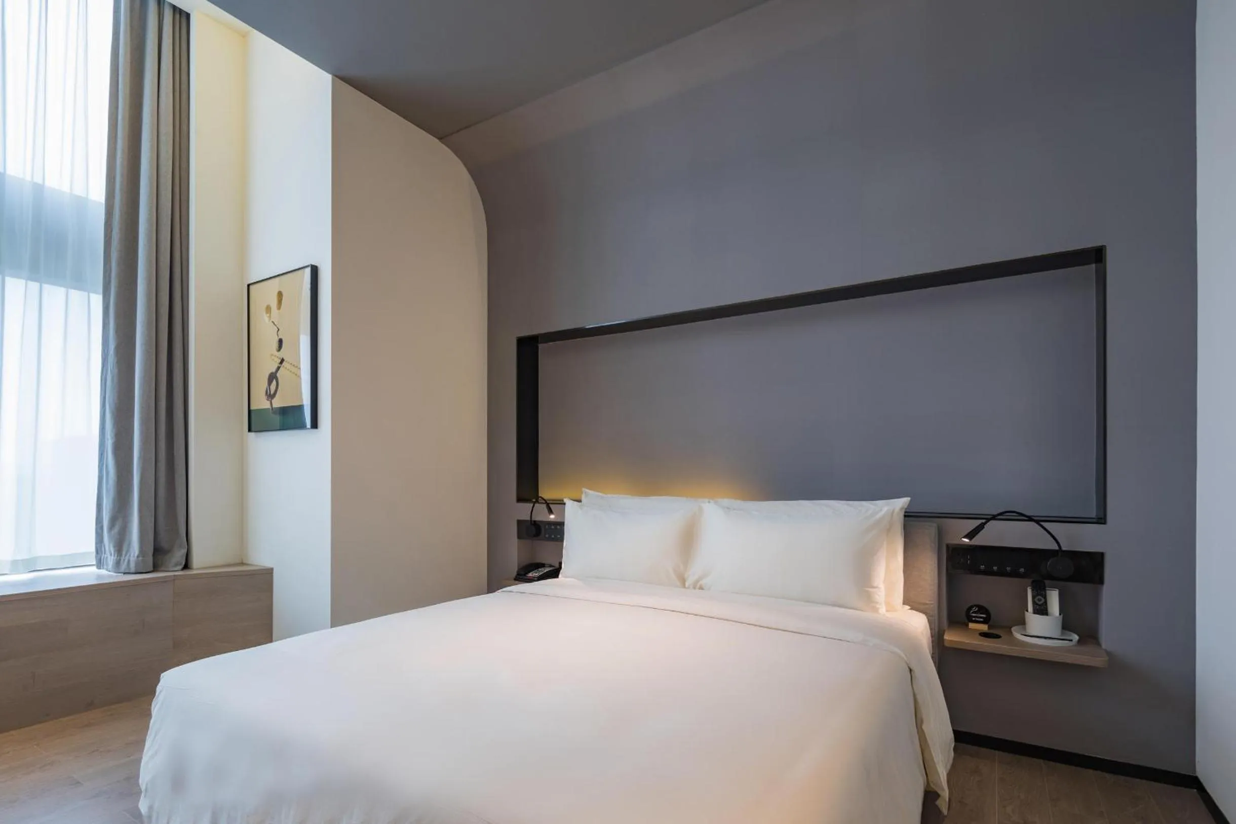 Bedroom, Bed in Atour S Hotel Shanghai Hongqiao Center Aegean-Late night Congee