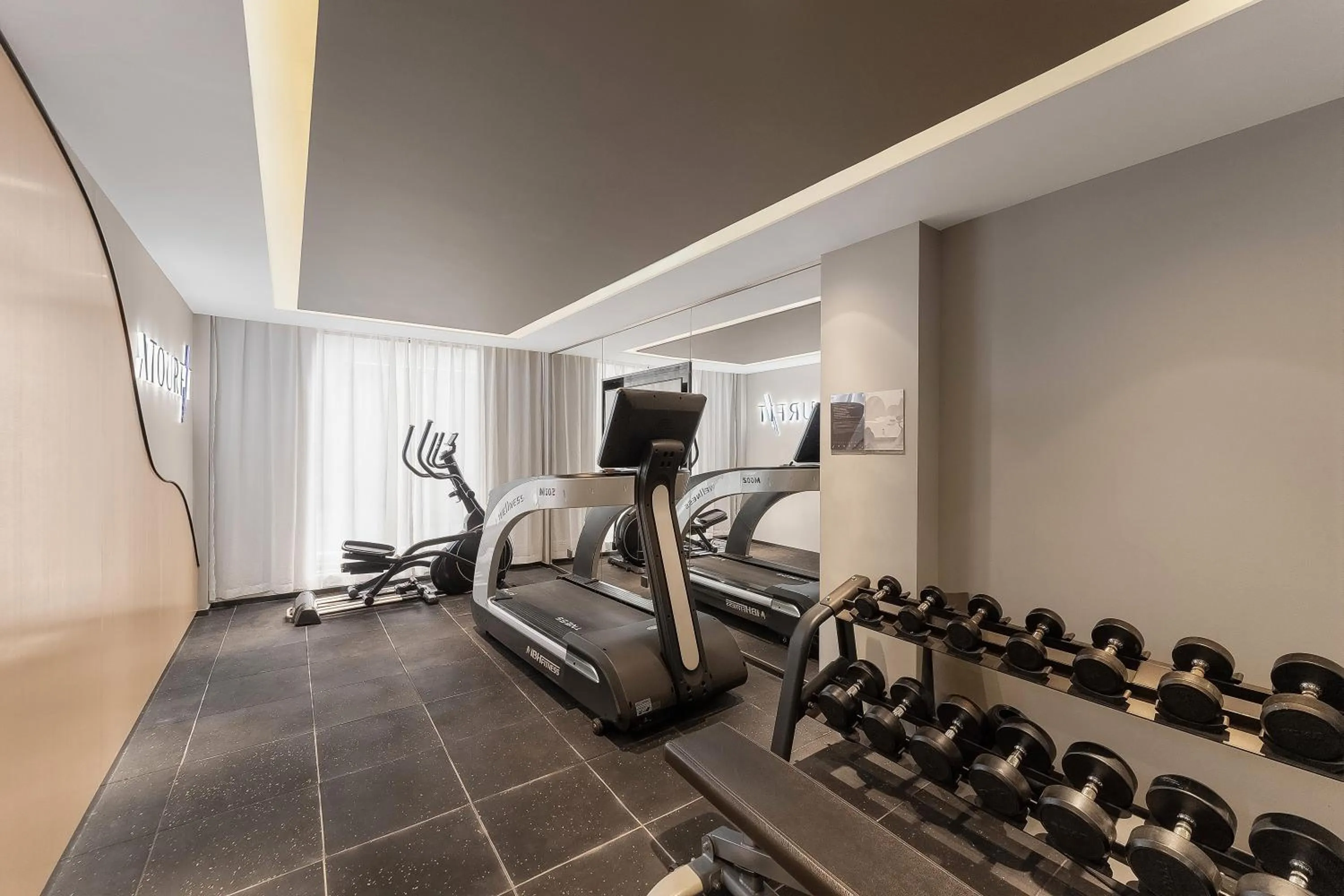 Fitness centre/facilities in Atour Hotel Nanjing East Road, The Bund-Self-service free laundry-Free Night Snacks