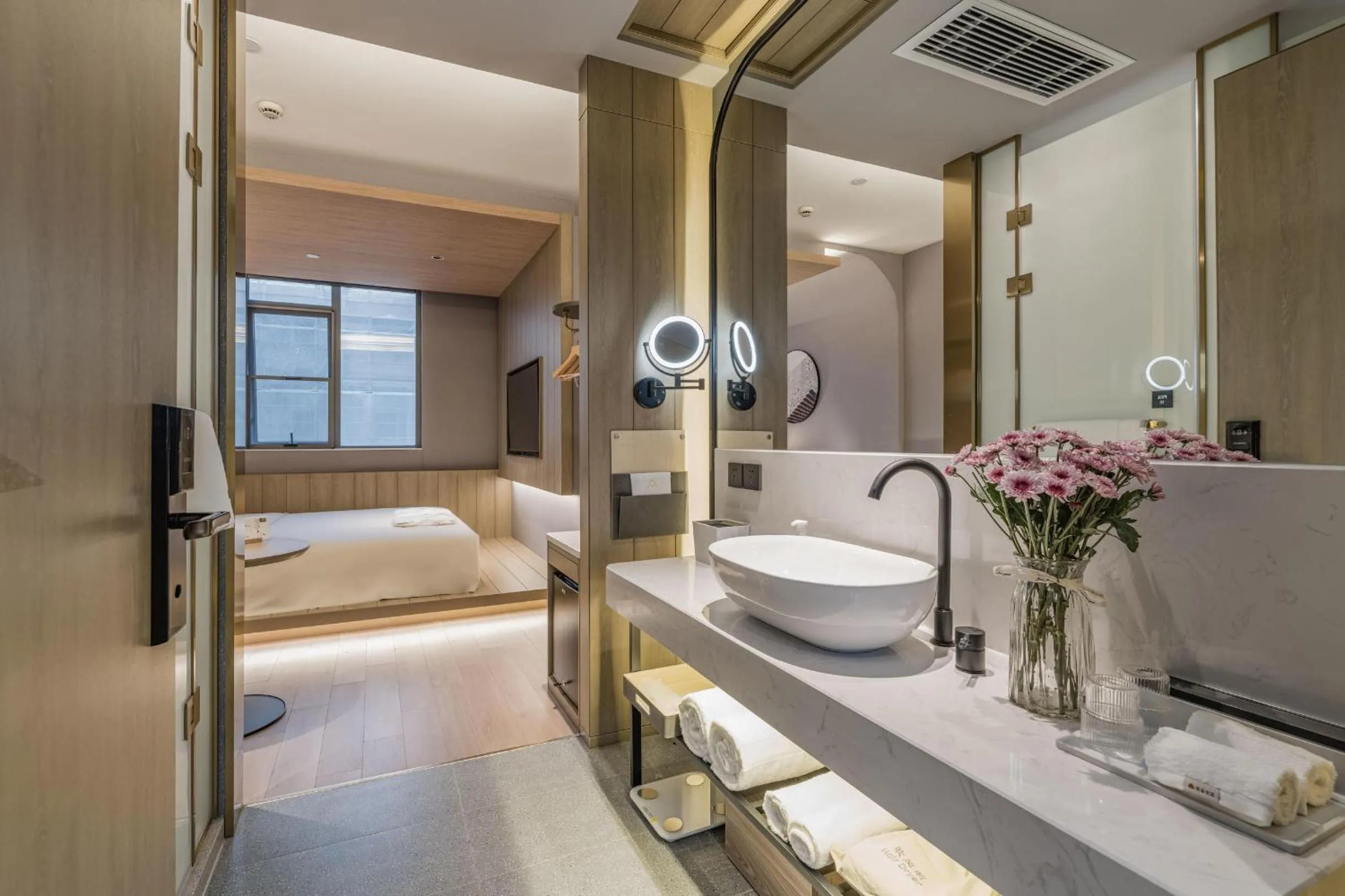 Bed in Atour Hotel,Shanghai World Expo Center Yaohua Road