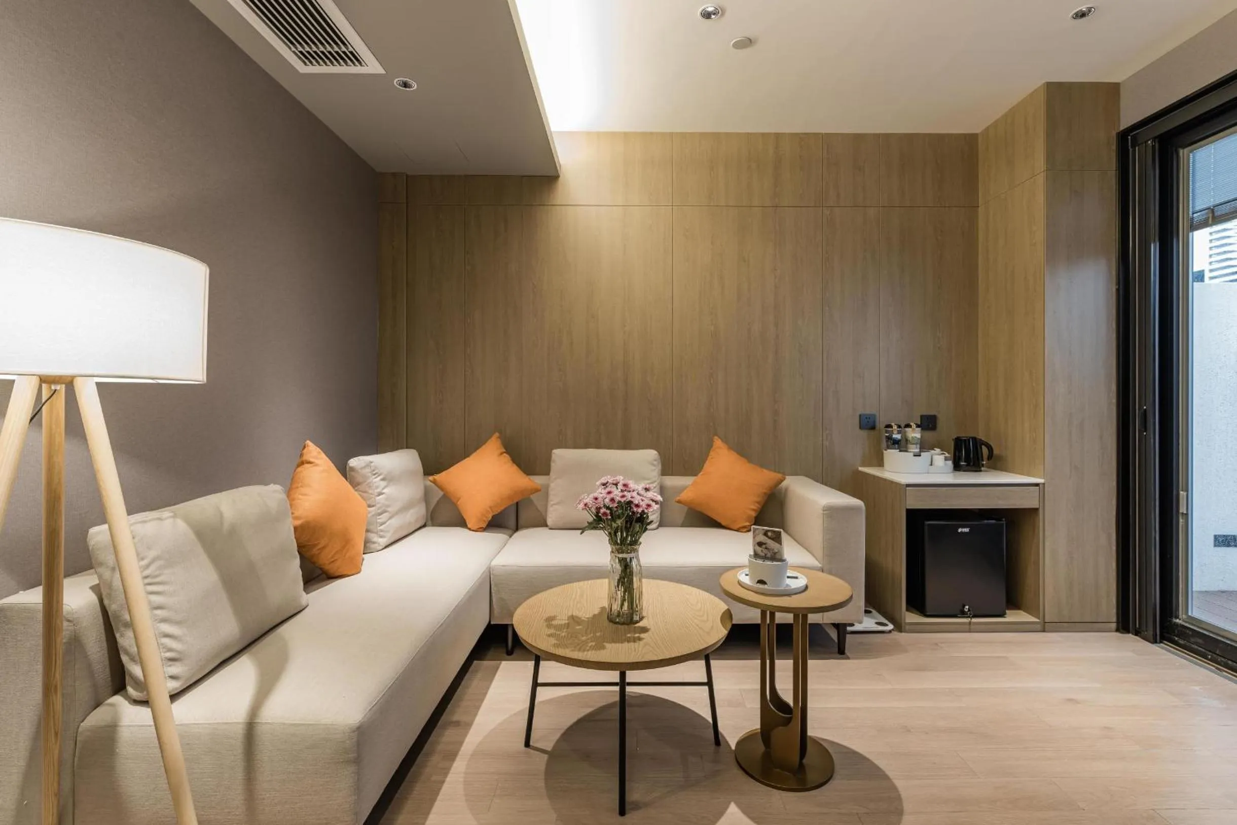 Living room in Atour Hotel,Shanghai World Expo Center Yaohua Road