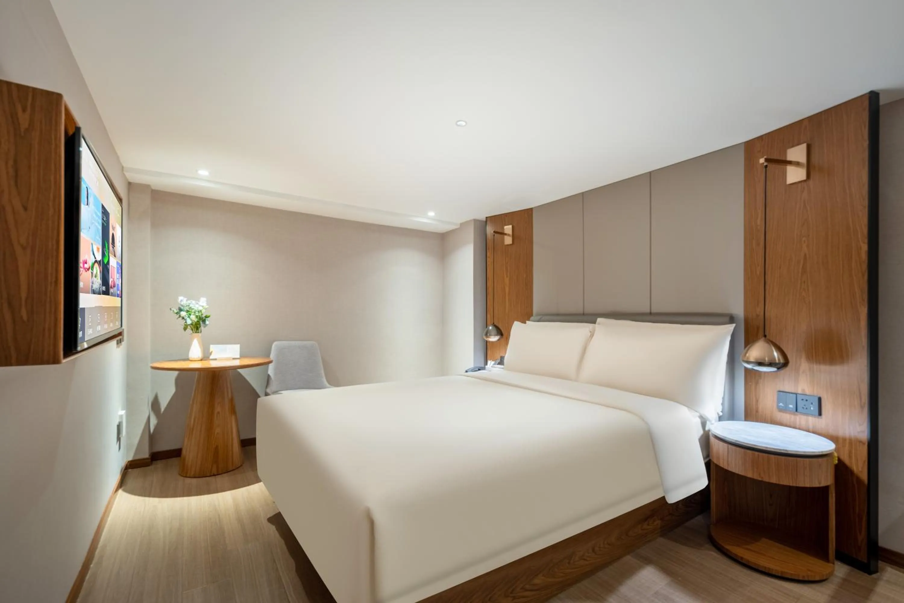 Bed in Atour X Hotel Shanghai Lujiazui Binjiang Avenue