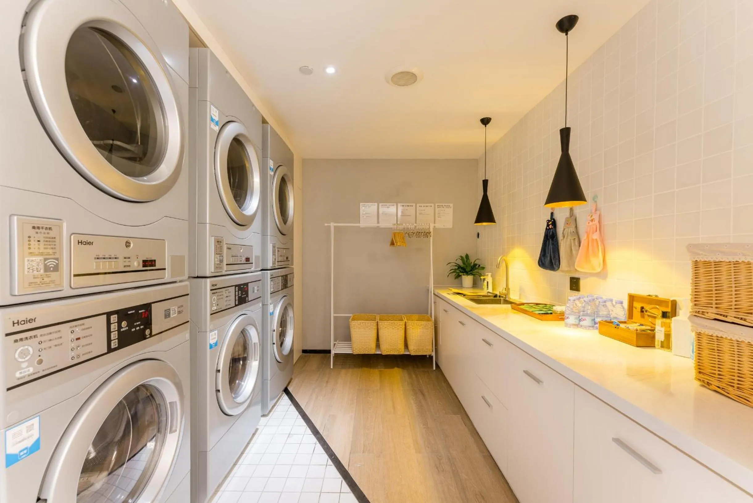 Atour Hotel Chongqing Tiandi NetEase Cloud Music