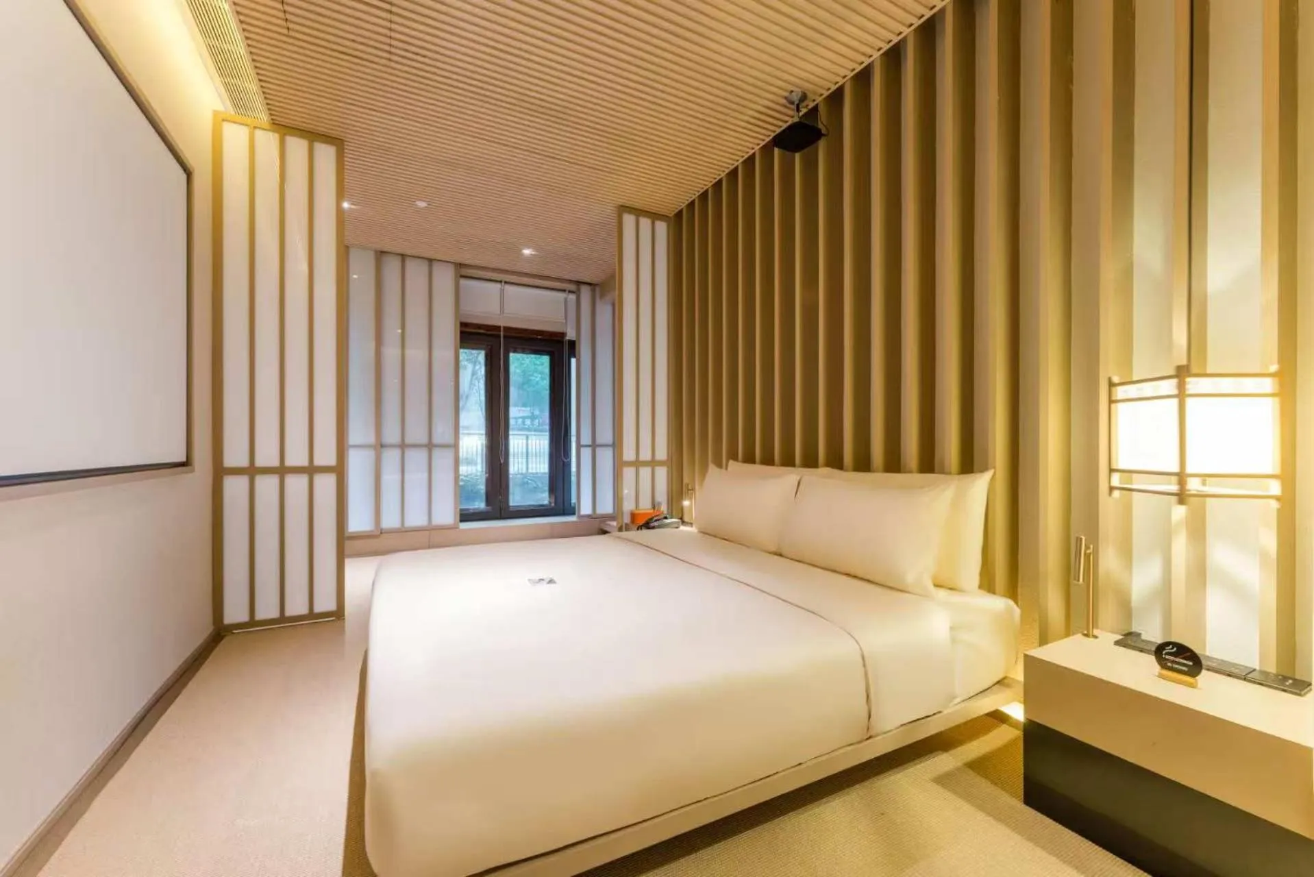 Bed in Atour Hotel Chongqing Tiandi NetEase Cloud Music