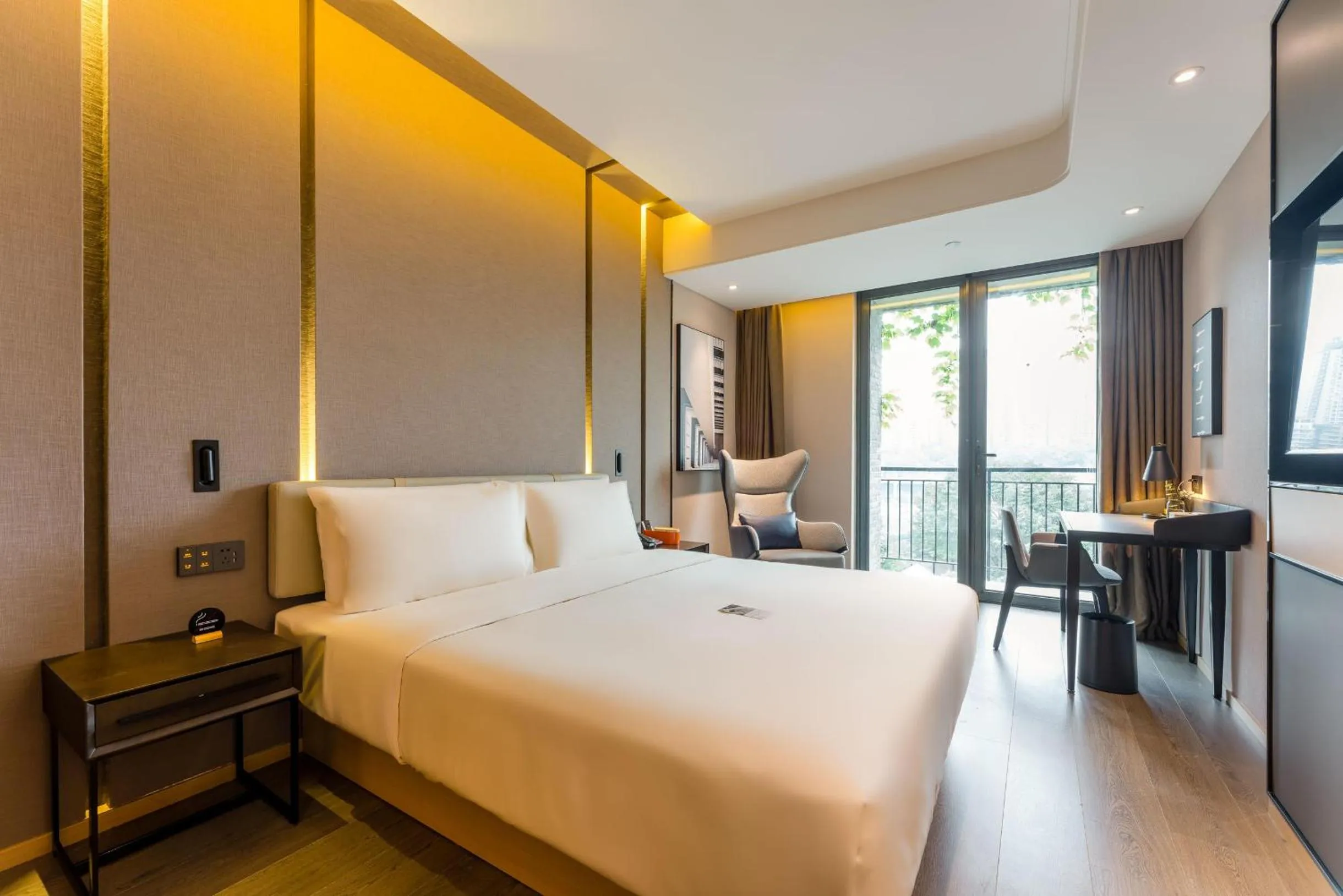Bed in Atour Hotel Chongqing Tiandi NetEase Cloud Music