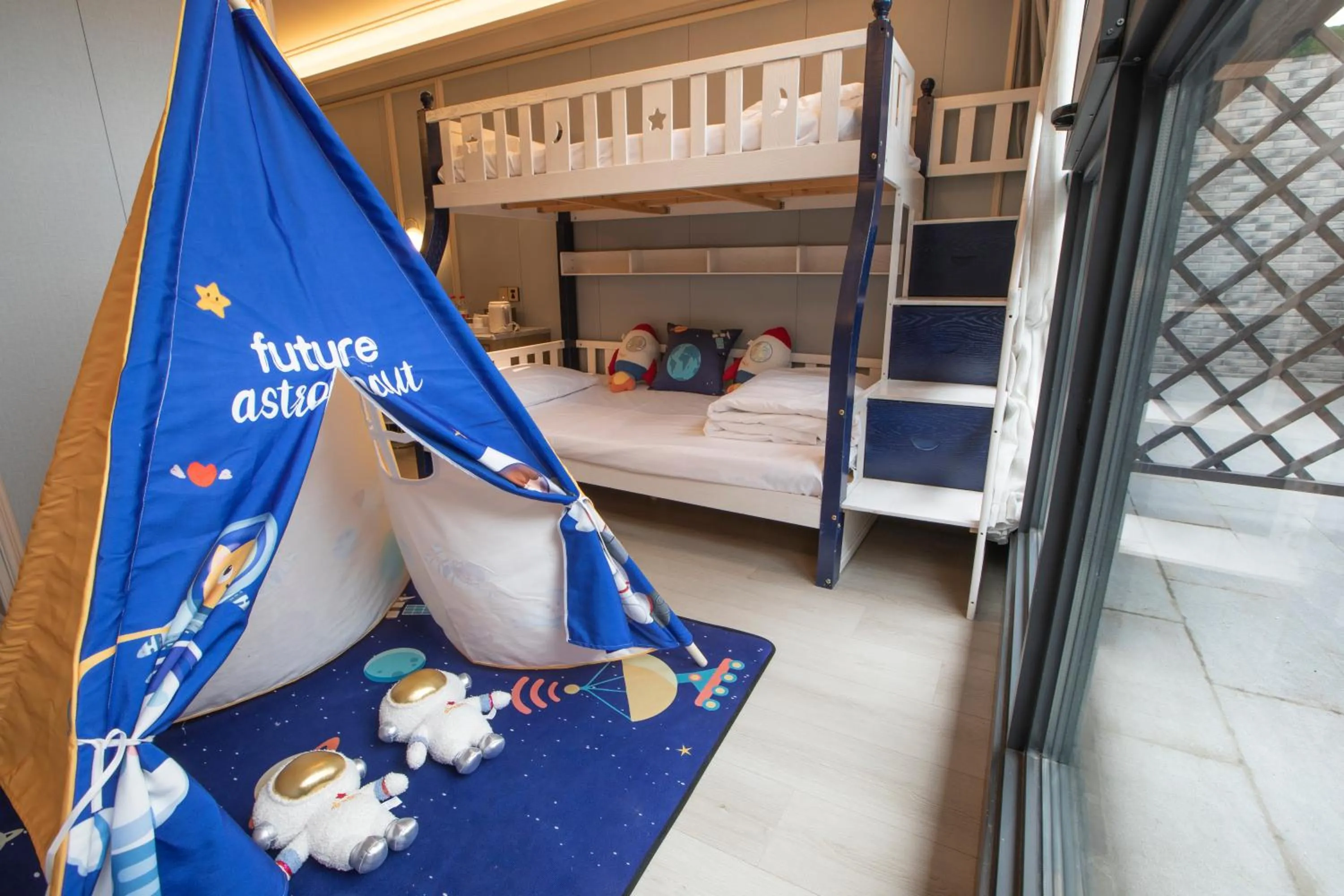 Bed in Atour Hotel Chengdu Kuanzhai Alley