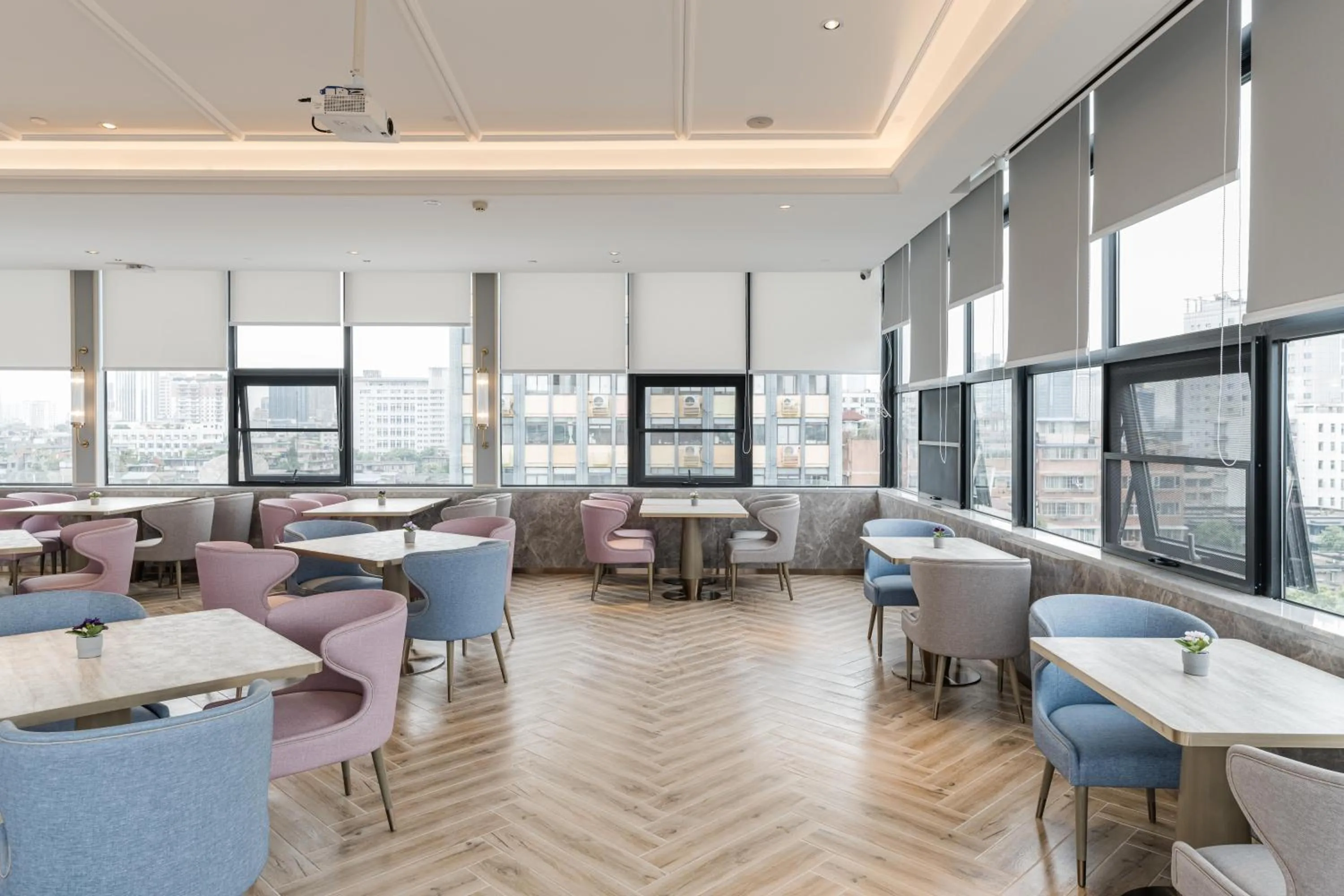 Restaurant/places to eat in Atour Hotel Chengdu Kuanzhai Alley