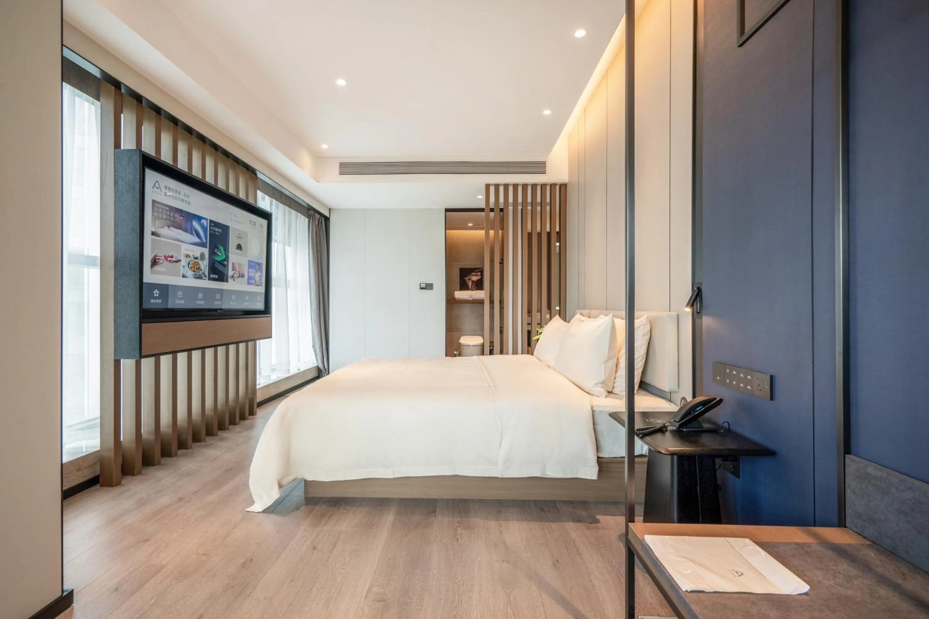 Bed in Atour Hotel Chengdu East Station Greenland 468 Center