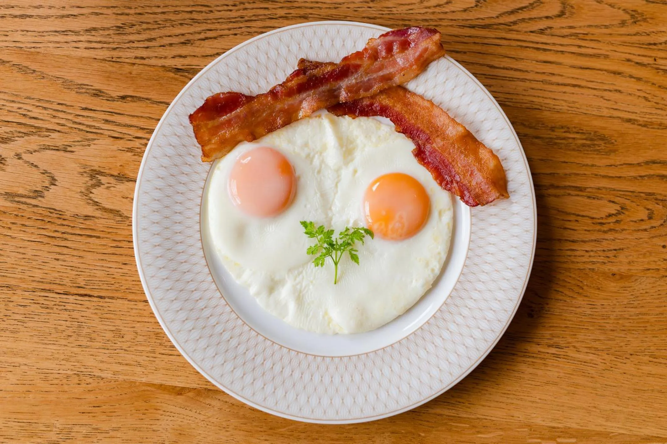 Food and drinks in Ambassade Hotel