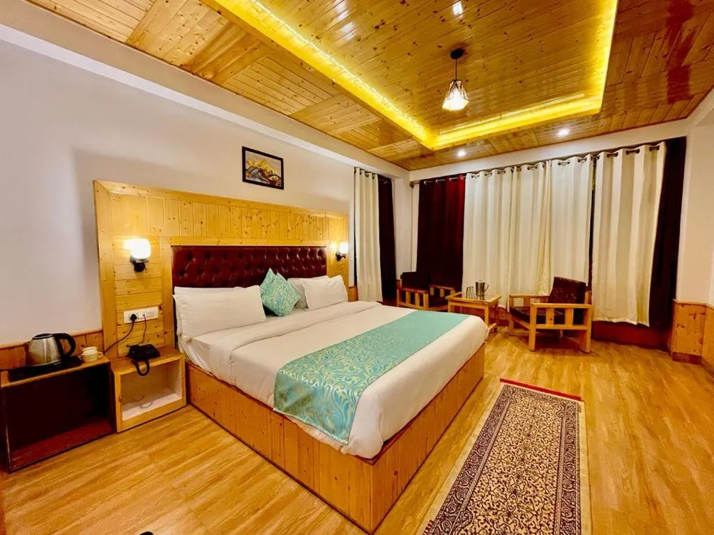 Bed in Manali Outdoor Retreat by Sheosante