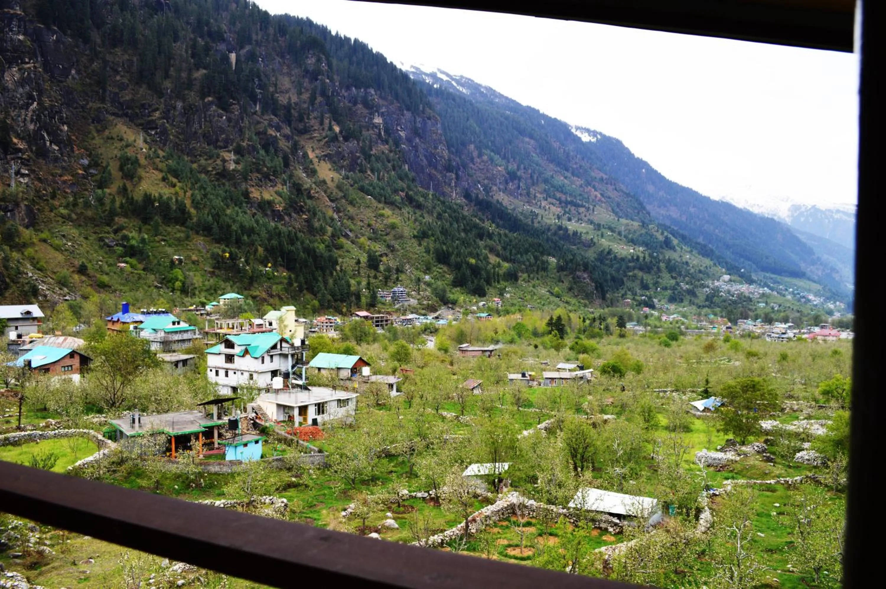 Balcony/Terrace in Manali Outdoor Retreat by Sheosante
