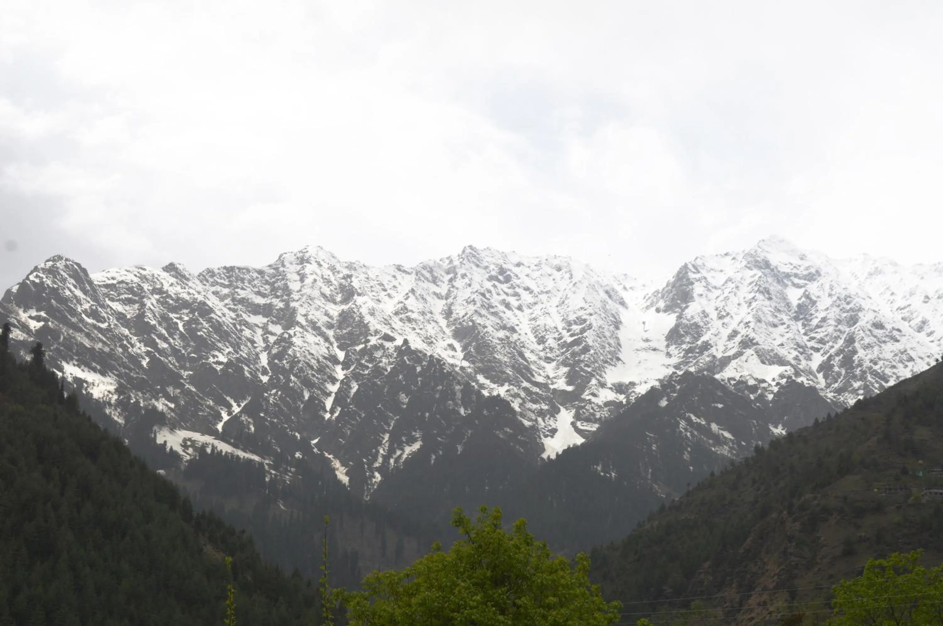 Mountain view in Manali Outdoor Retreat by Sheosante