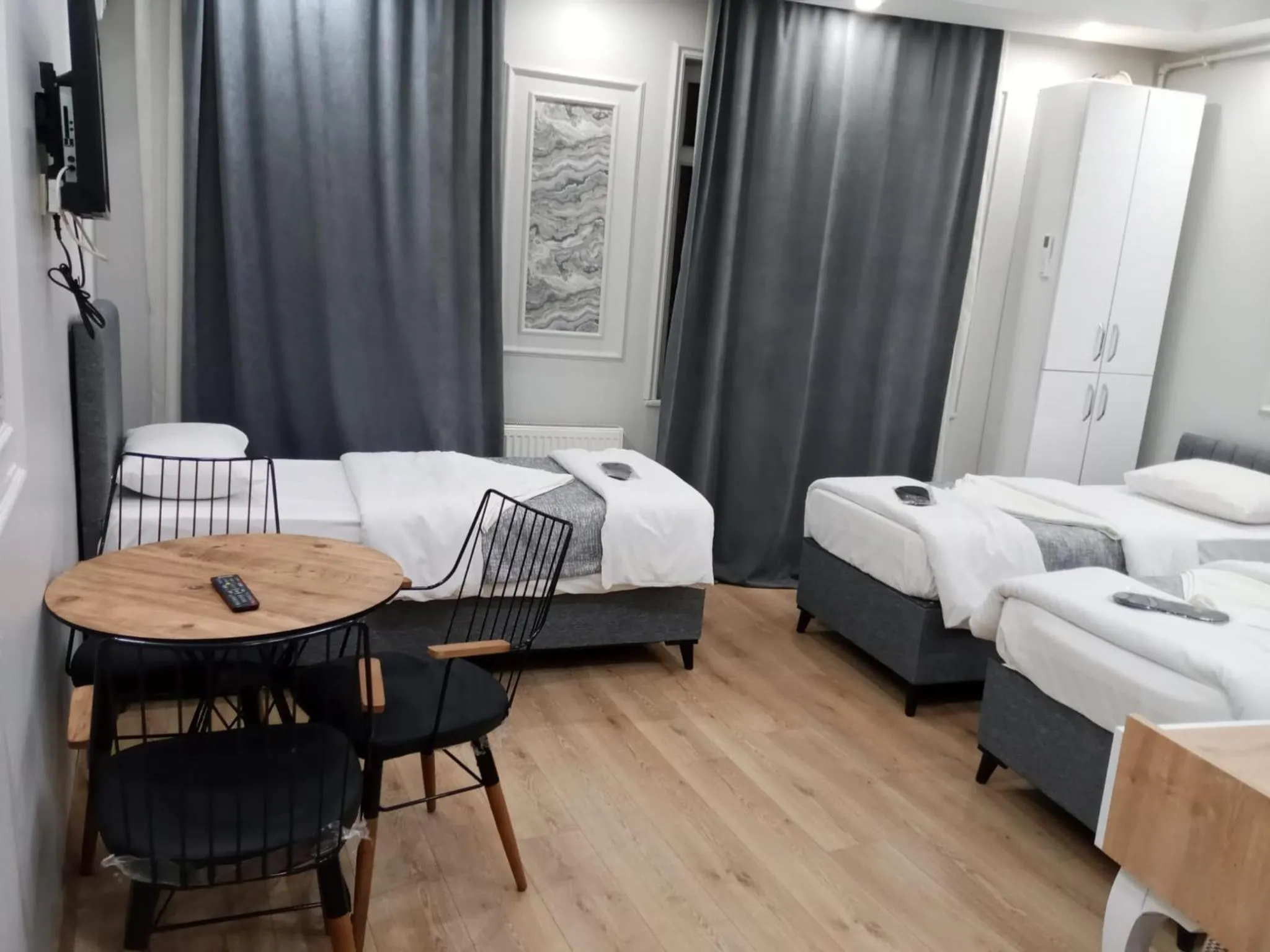 Bedroom, Bed in JOE BLACK APART