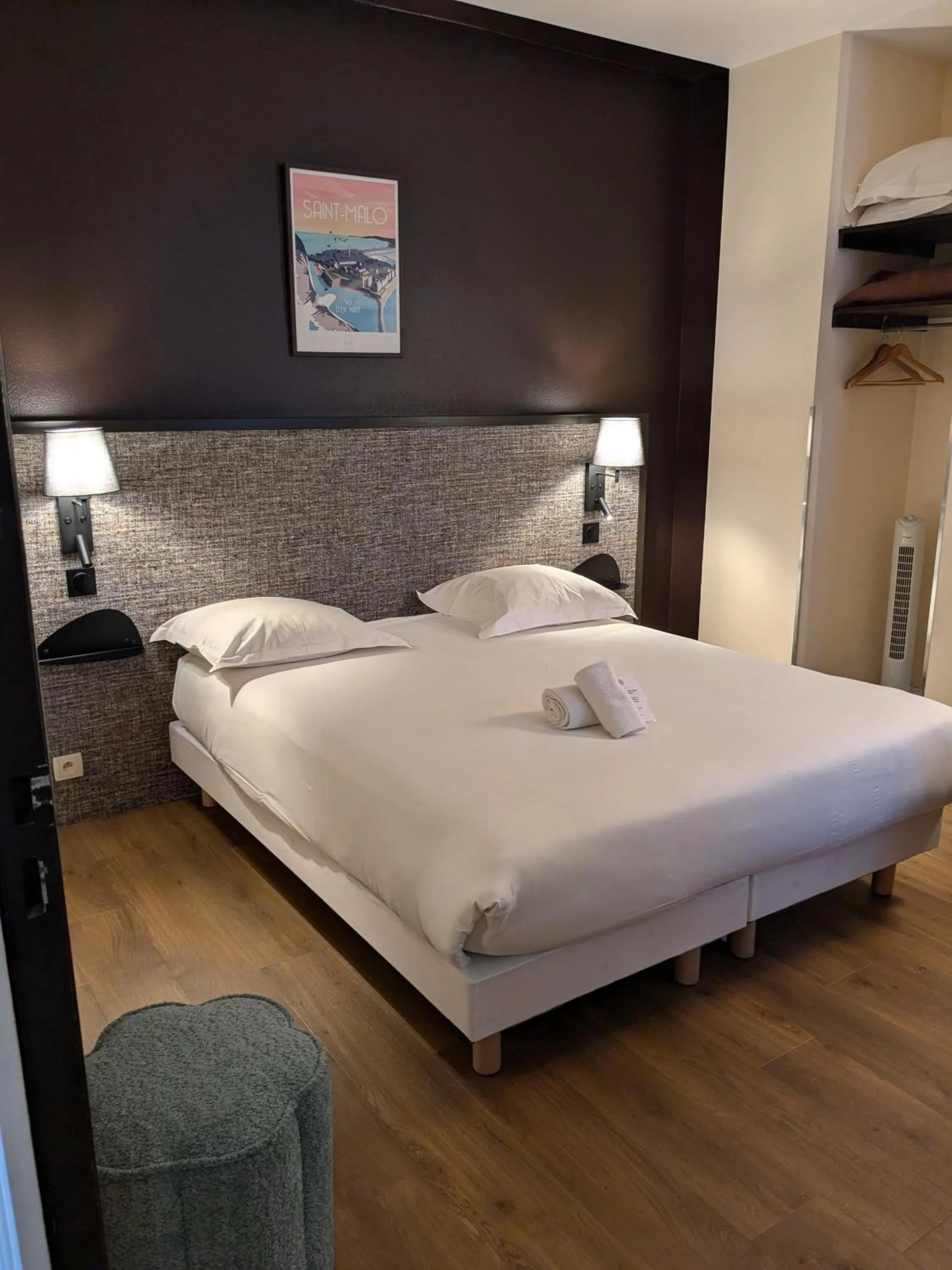 Bed in Hôtel Le Florin