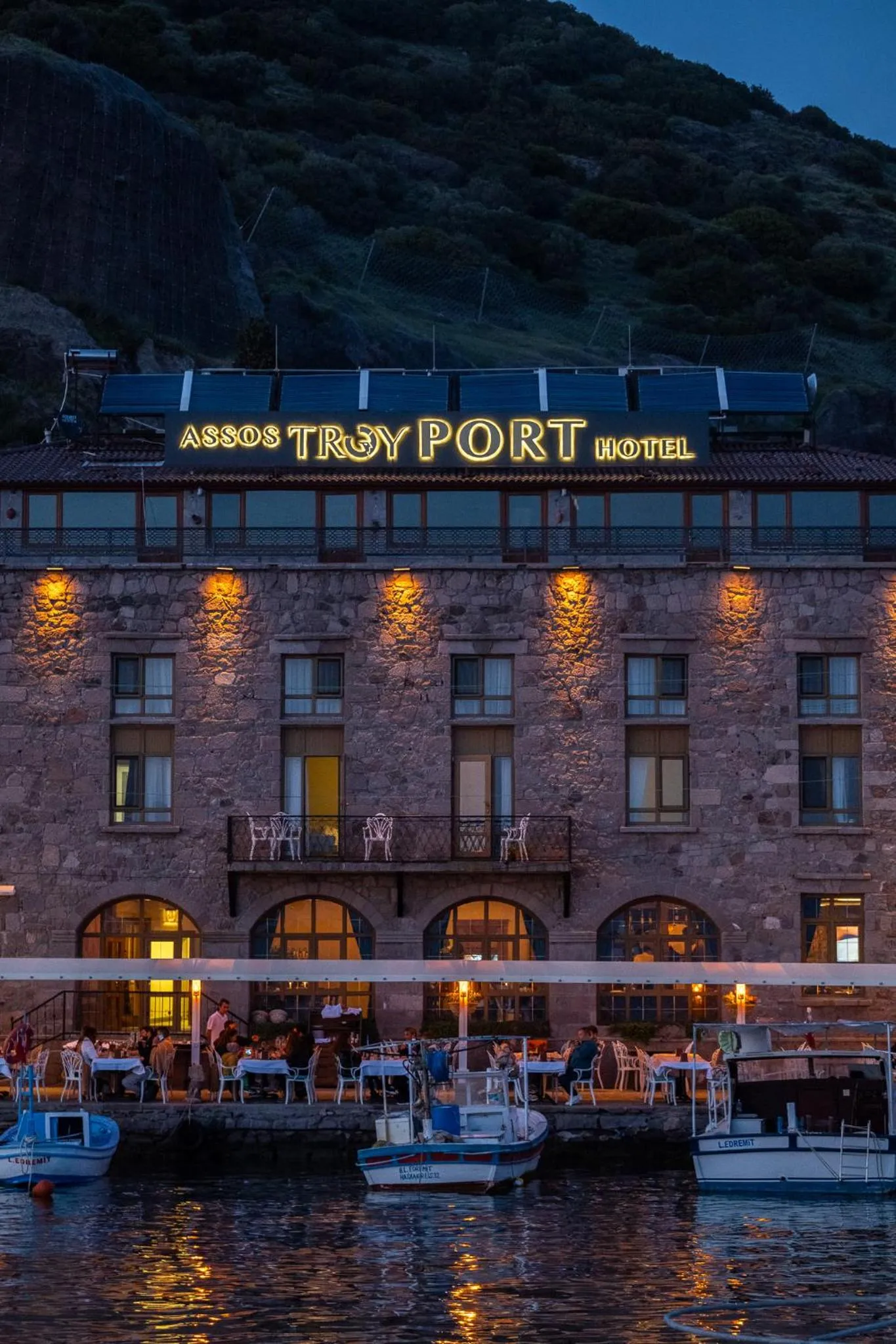Assos Troy Port Hotel