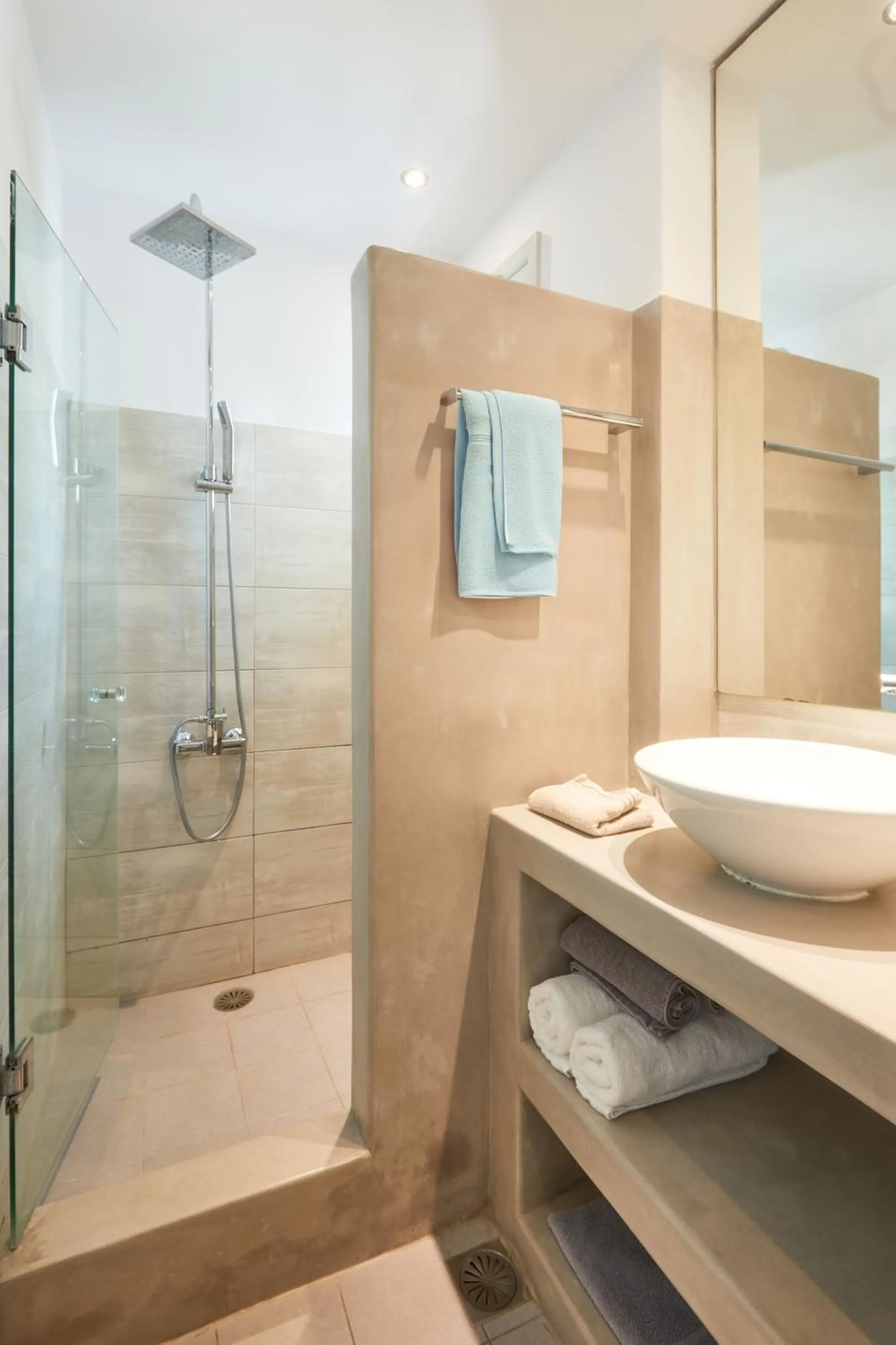 Bathroom in Romantica Suites