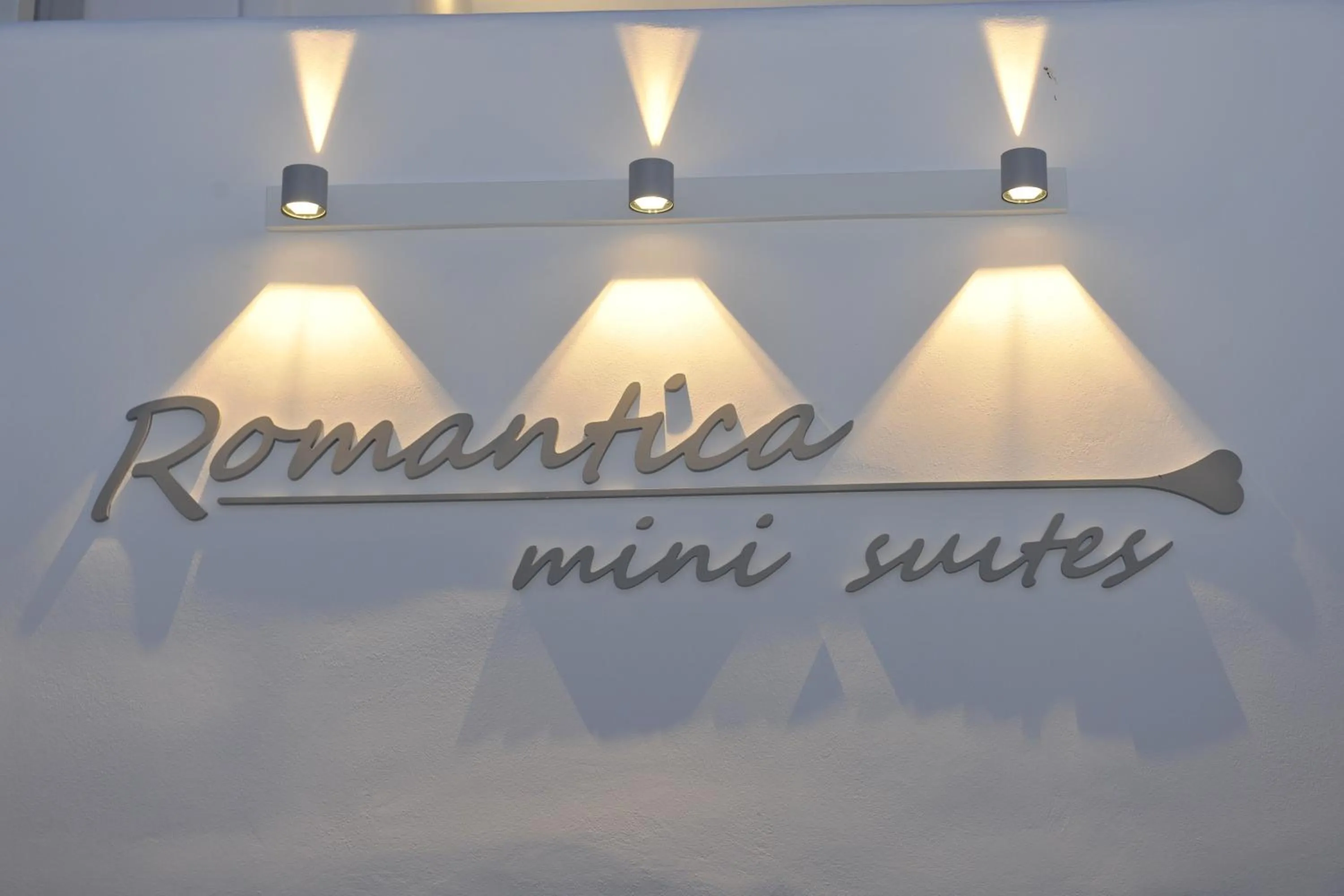 Facade/entrance in Romantica Suites