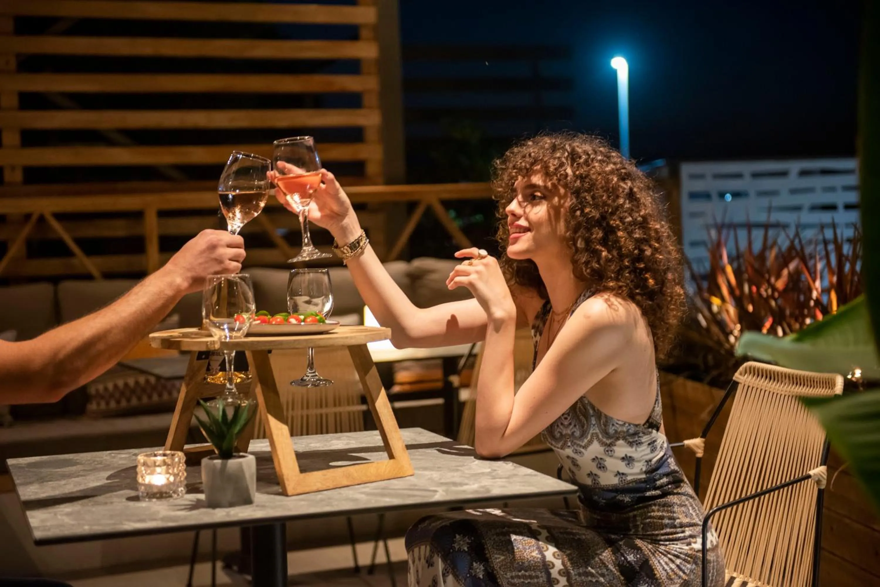 Restaurant/places to eat in Ostria Sea Side Hotel