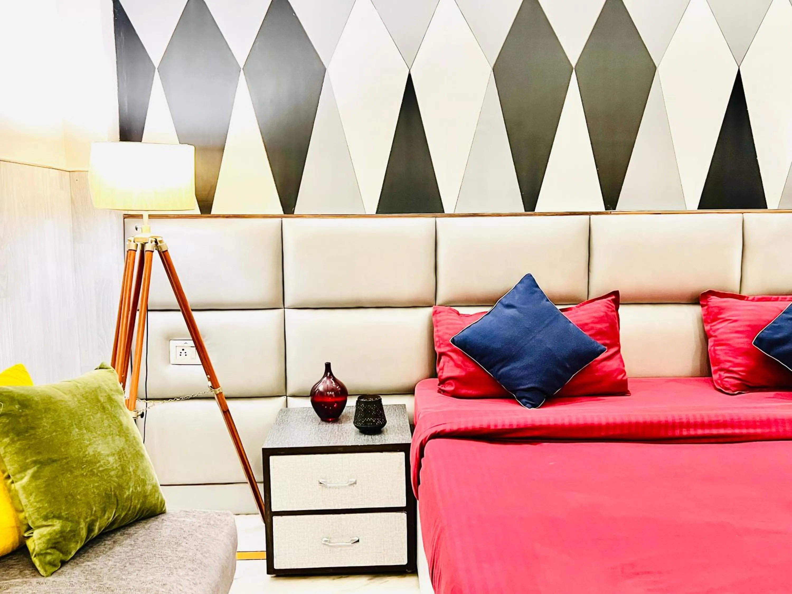 Bed in Divine Inn Hotel Near Rajouri Garden Main Market