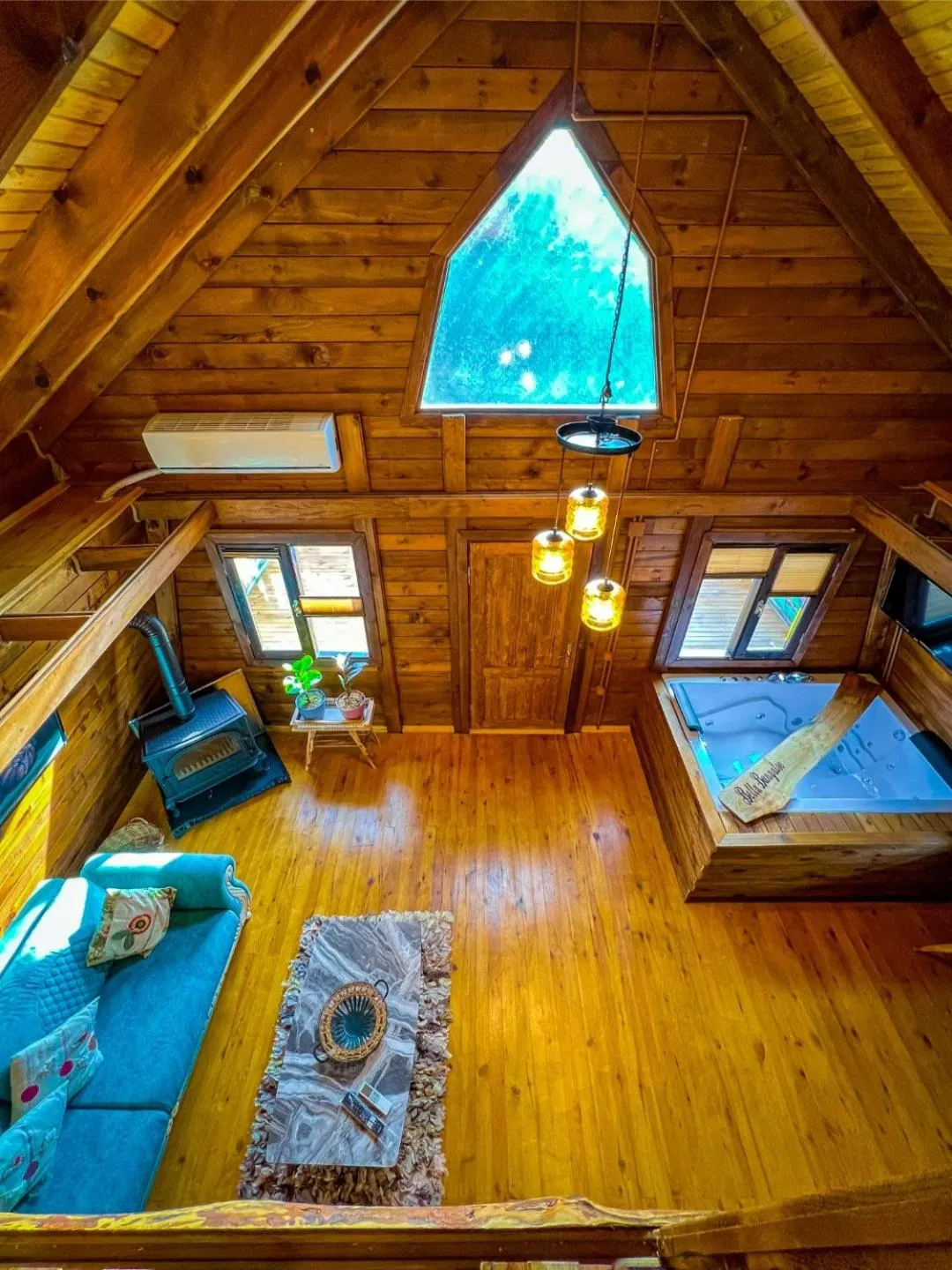 Photo of the whole room, Bed in Sapanca Şeker Bungalov