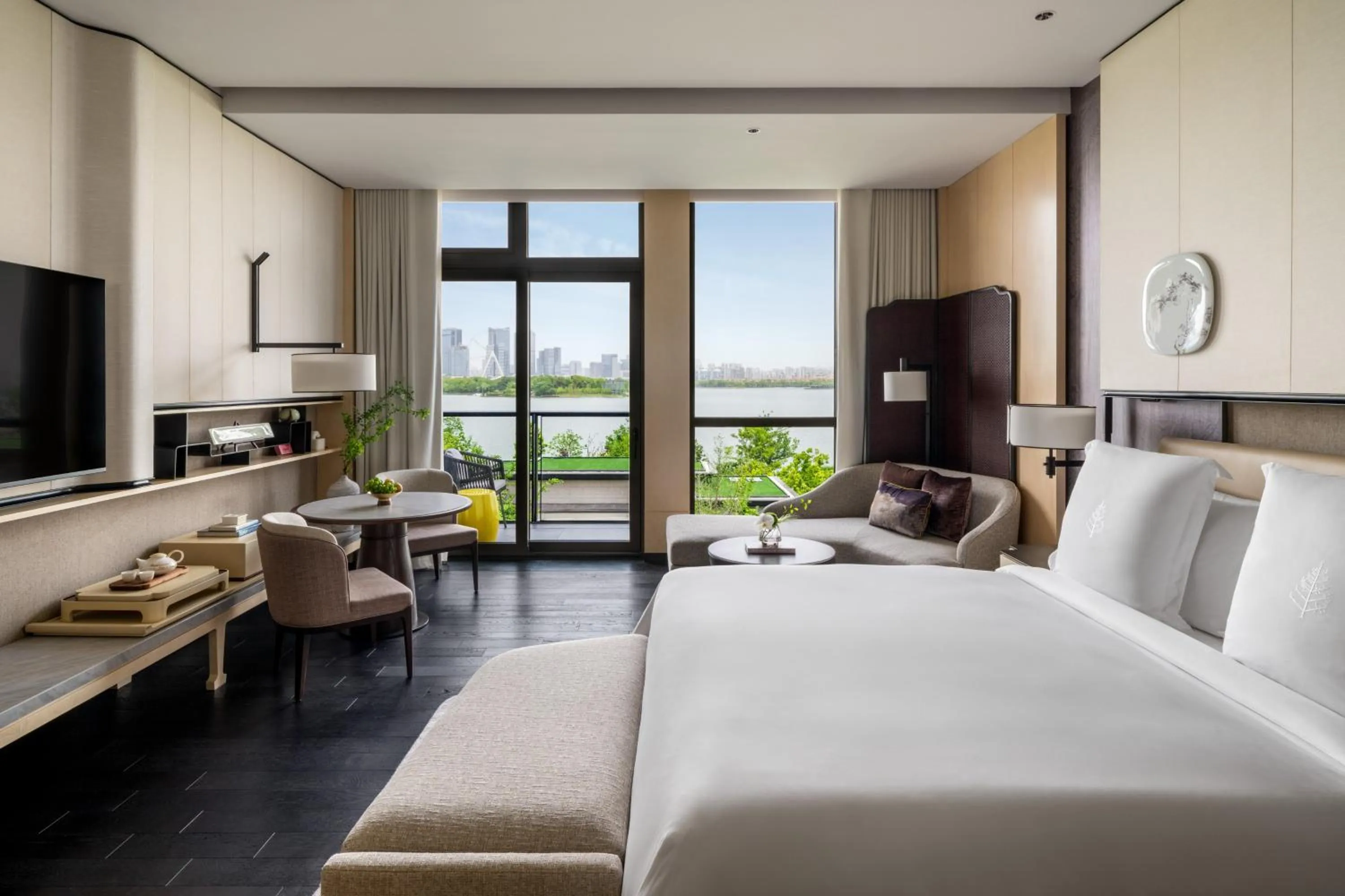 Bed in Four Seasons Hotel Suzhou