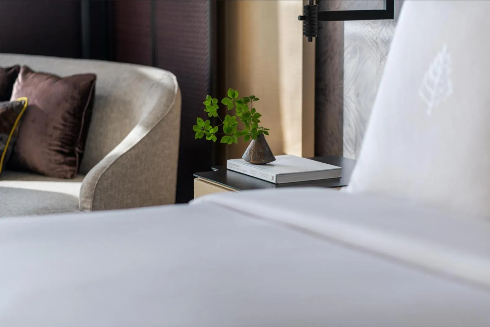 Bed in Four Seasons Hotel Suzhou