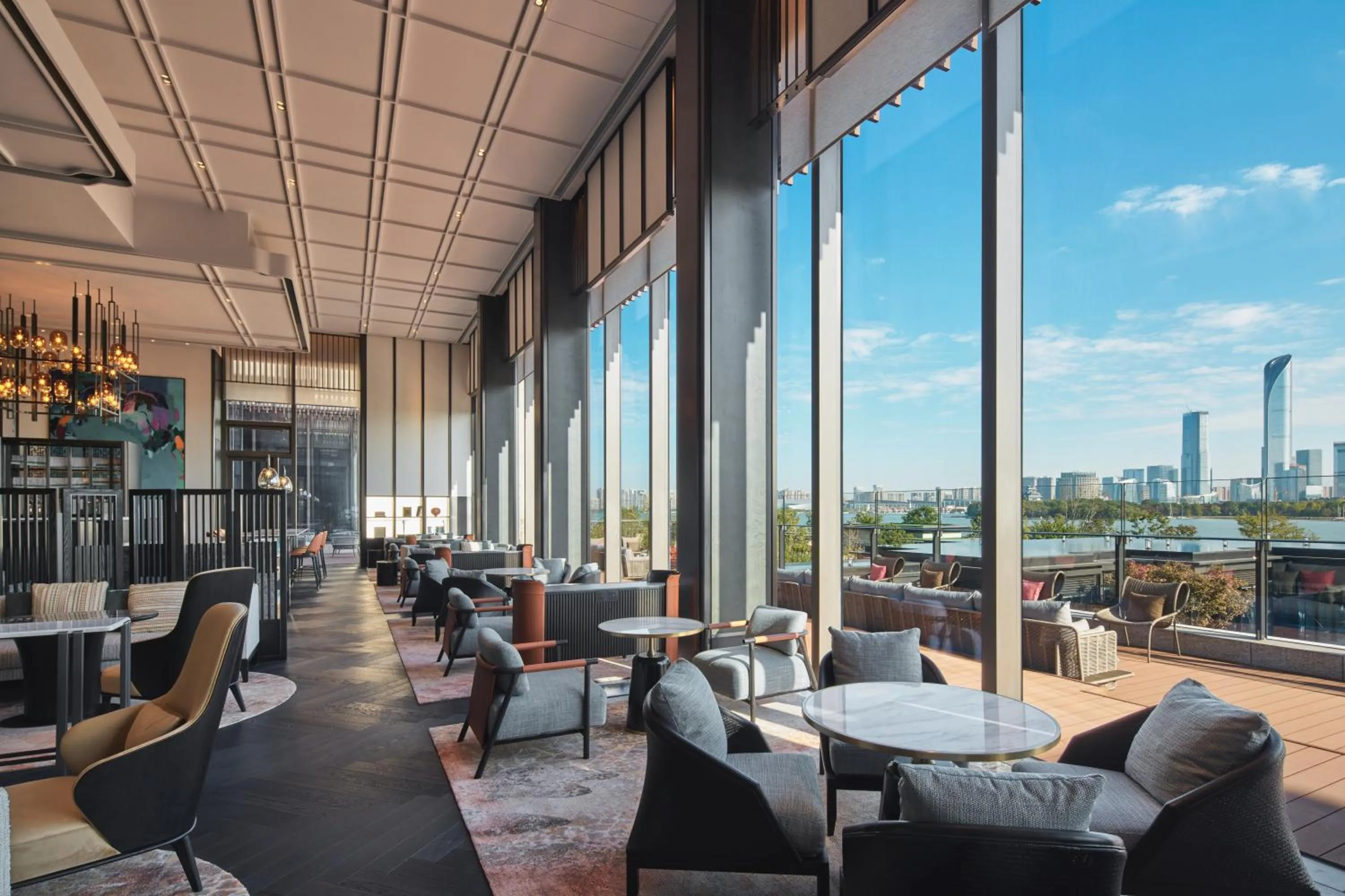 Lounge or bar in Four Seasons Hotel Suzhou