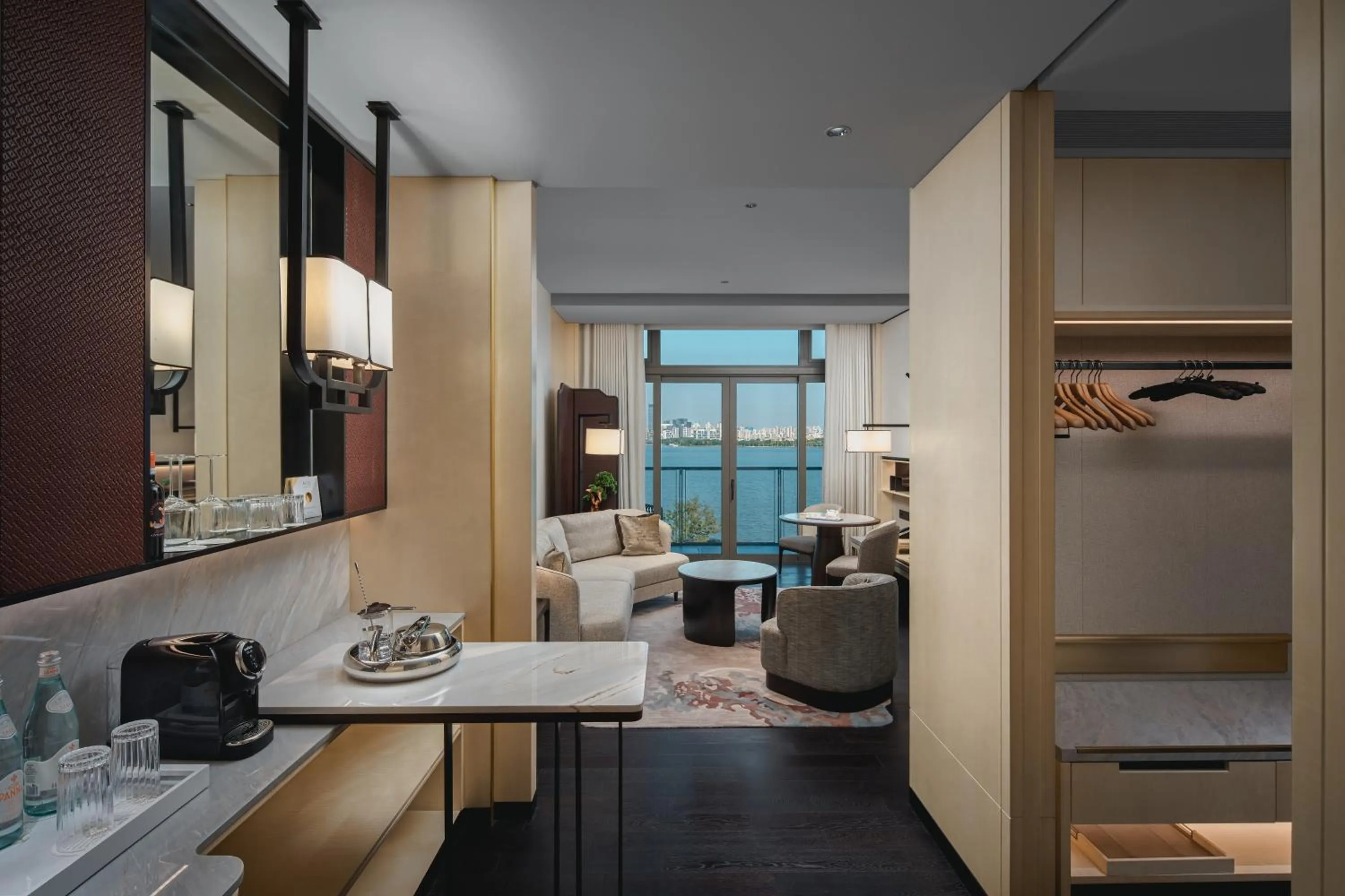 Photo of the whole room in Four Seasons Hotel Suzhou