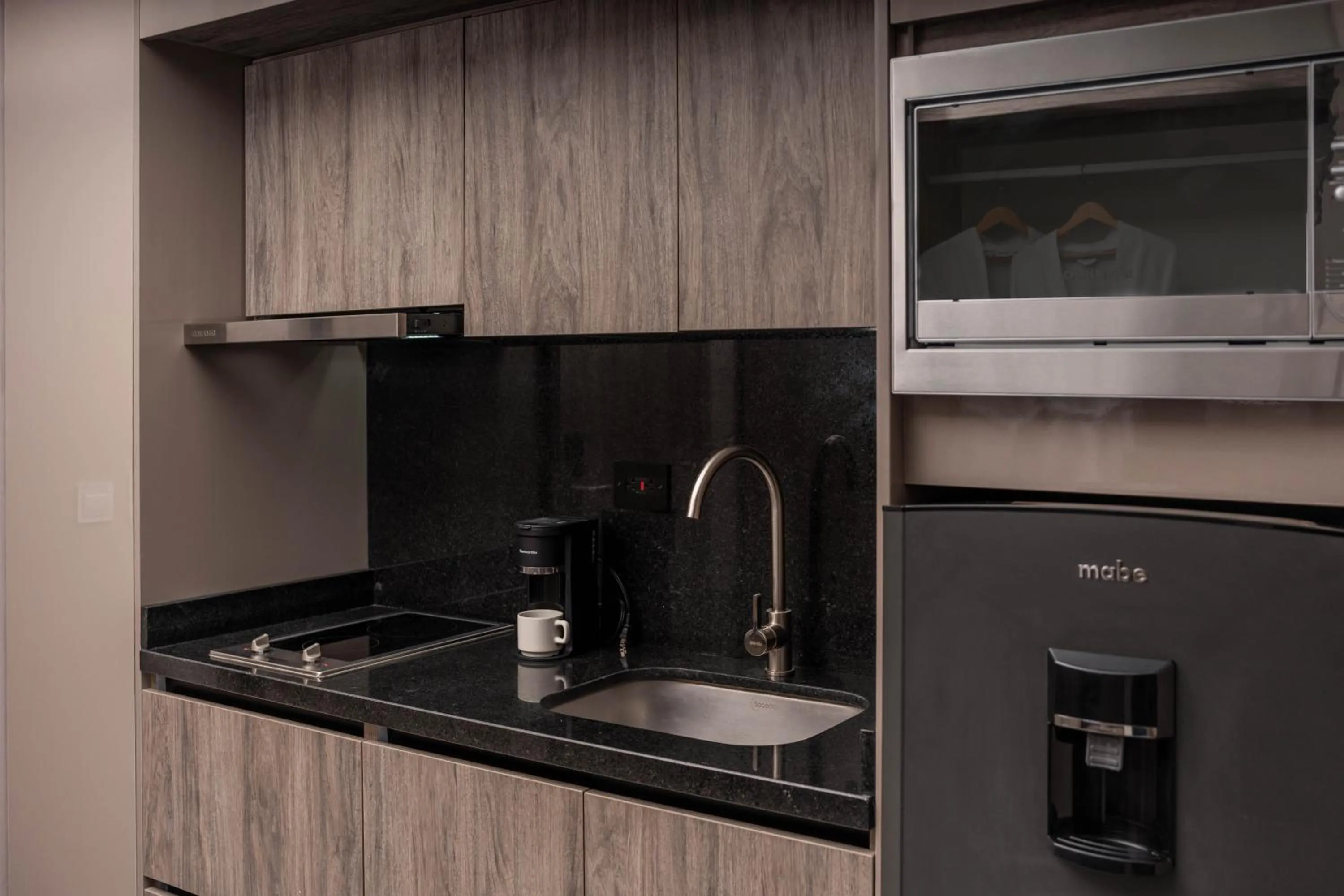 Coffee/tea facilities in Amari Living Suites