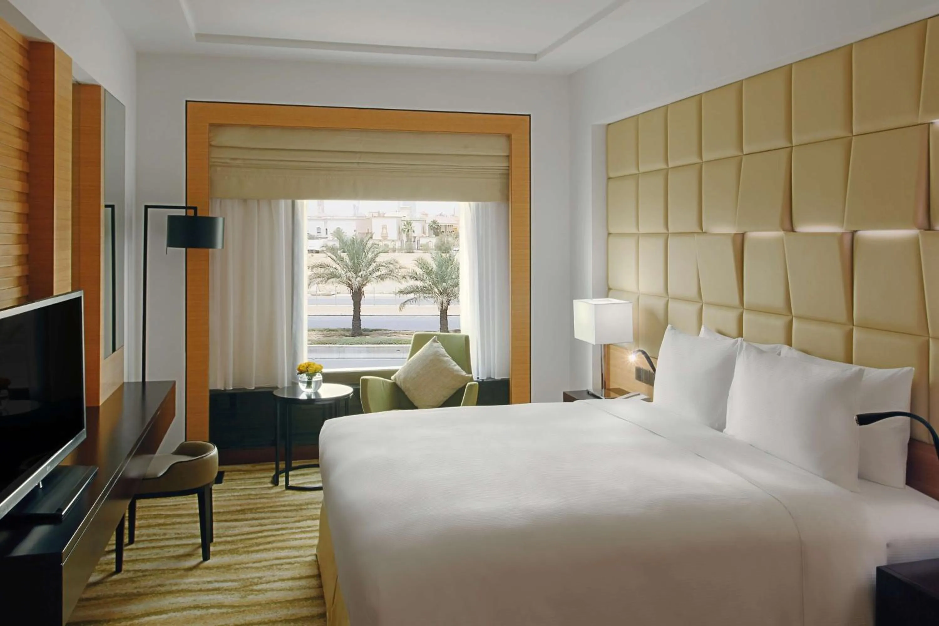 Bedroom, Bed in DoubleTree by Hilton Hotel Riyadh - Al Muroj Business Gate