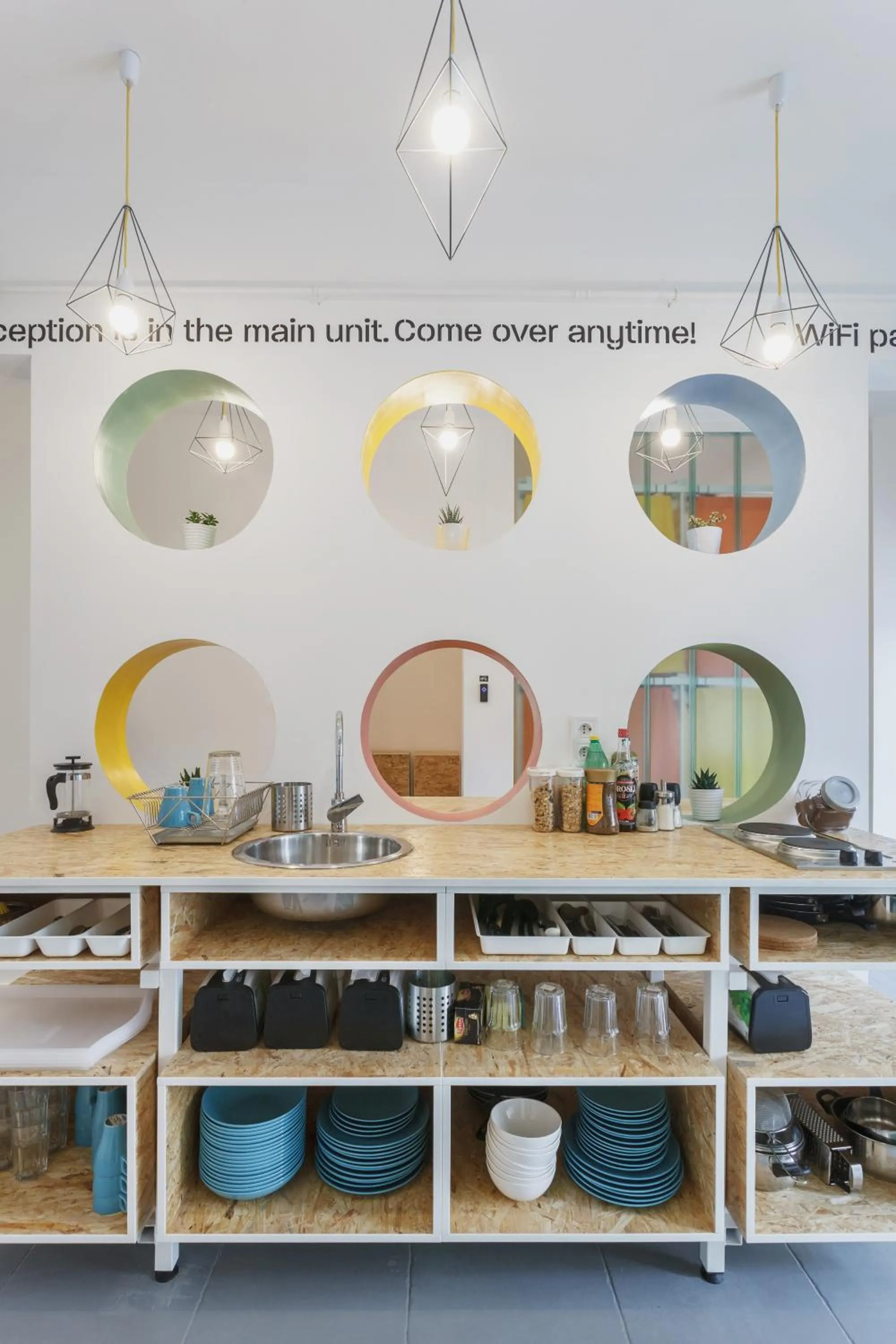 Communal kitchen in Avenue Hostel