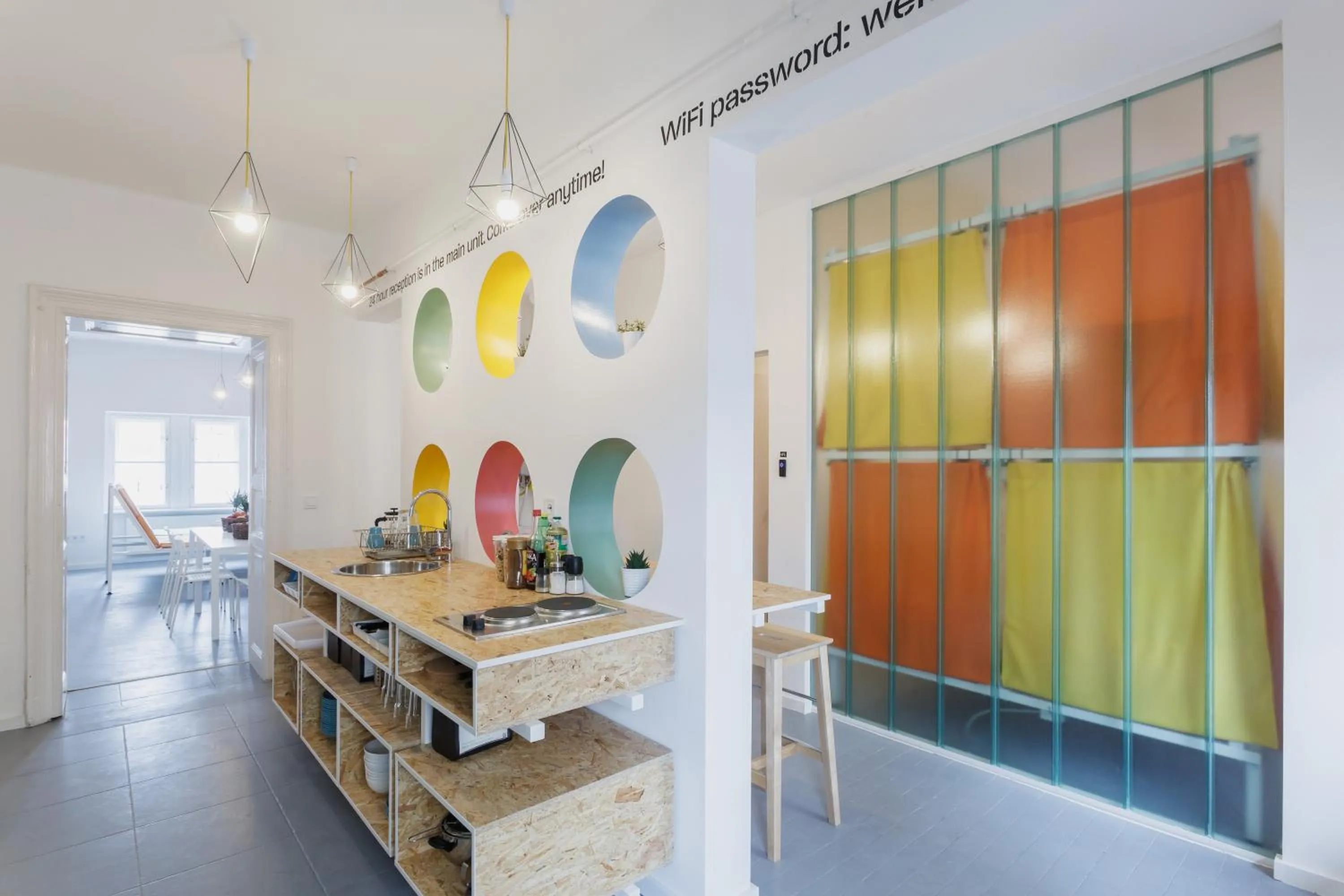 Communal lounge/ TV room in Avenue Hostel