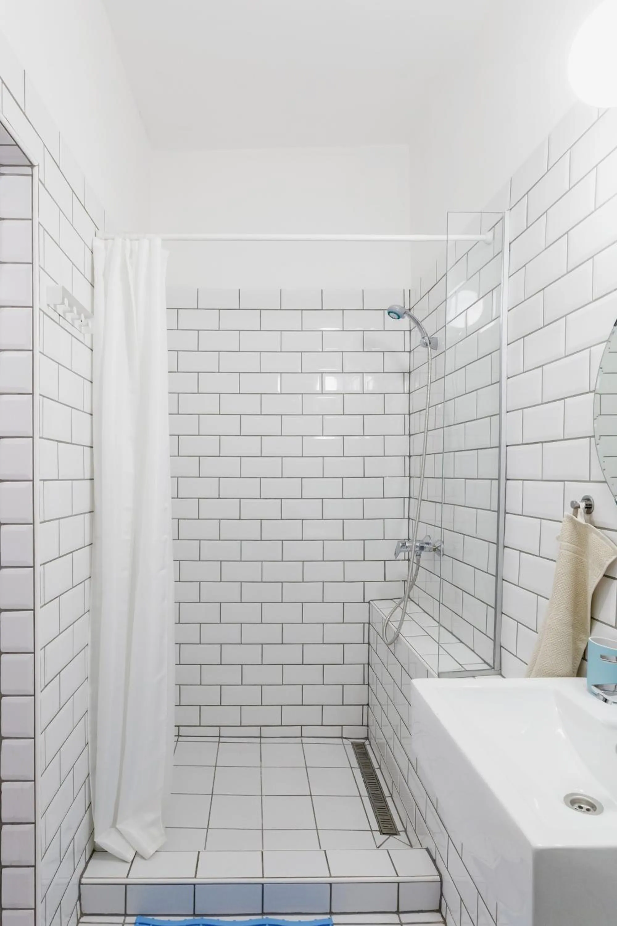 Shower in Avenue Hostel