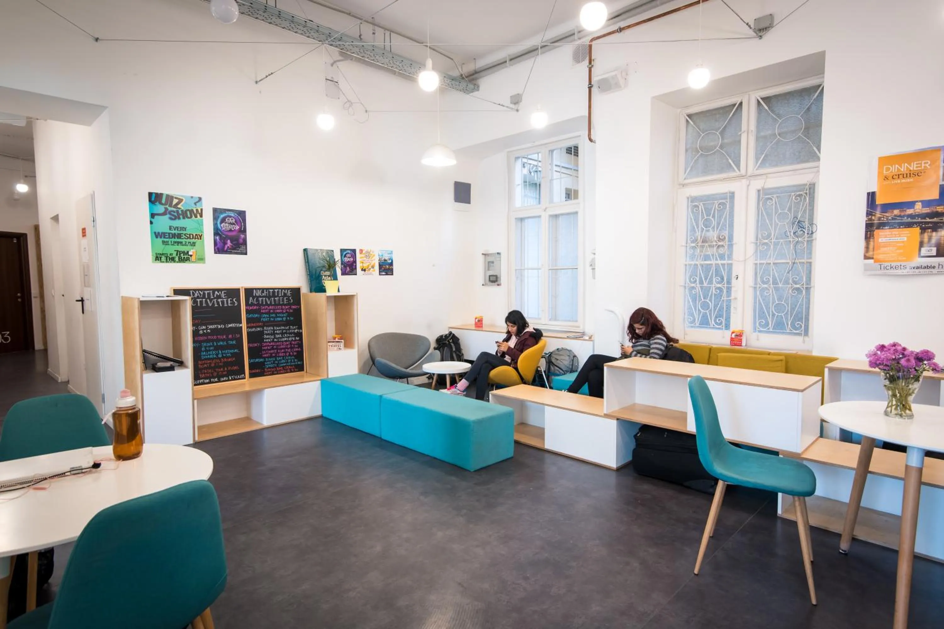 Lounge or bar in Avenue Hostel