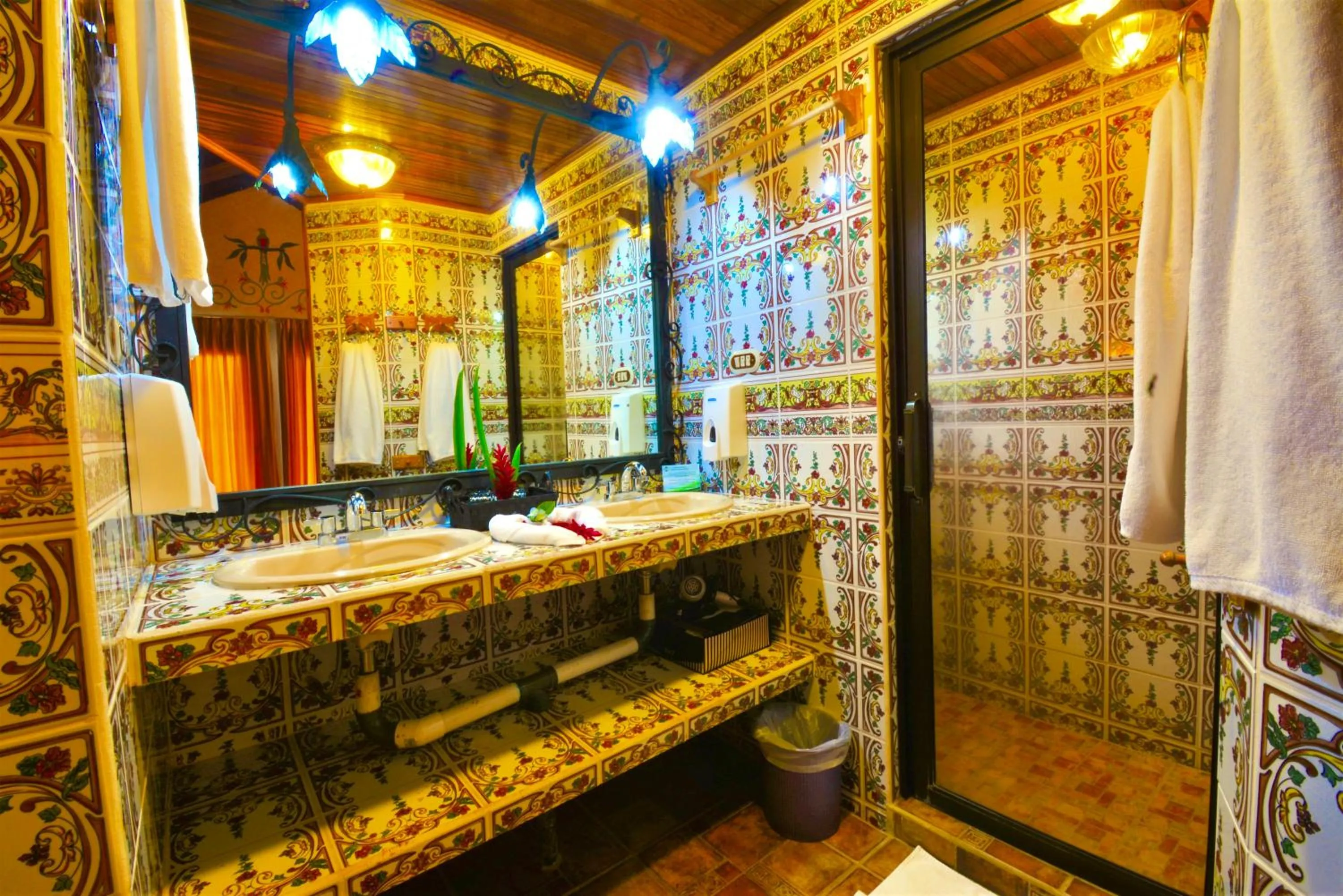 Hotel La Mansion Inn Arenal