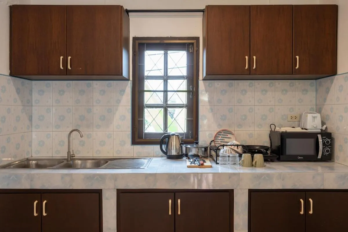 Lanta School Beach Resort