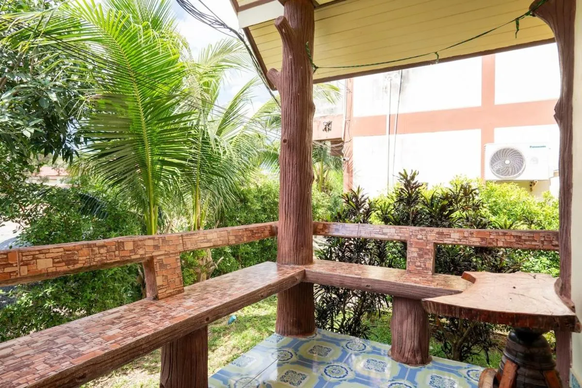 Lanta School Beach Resort