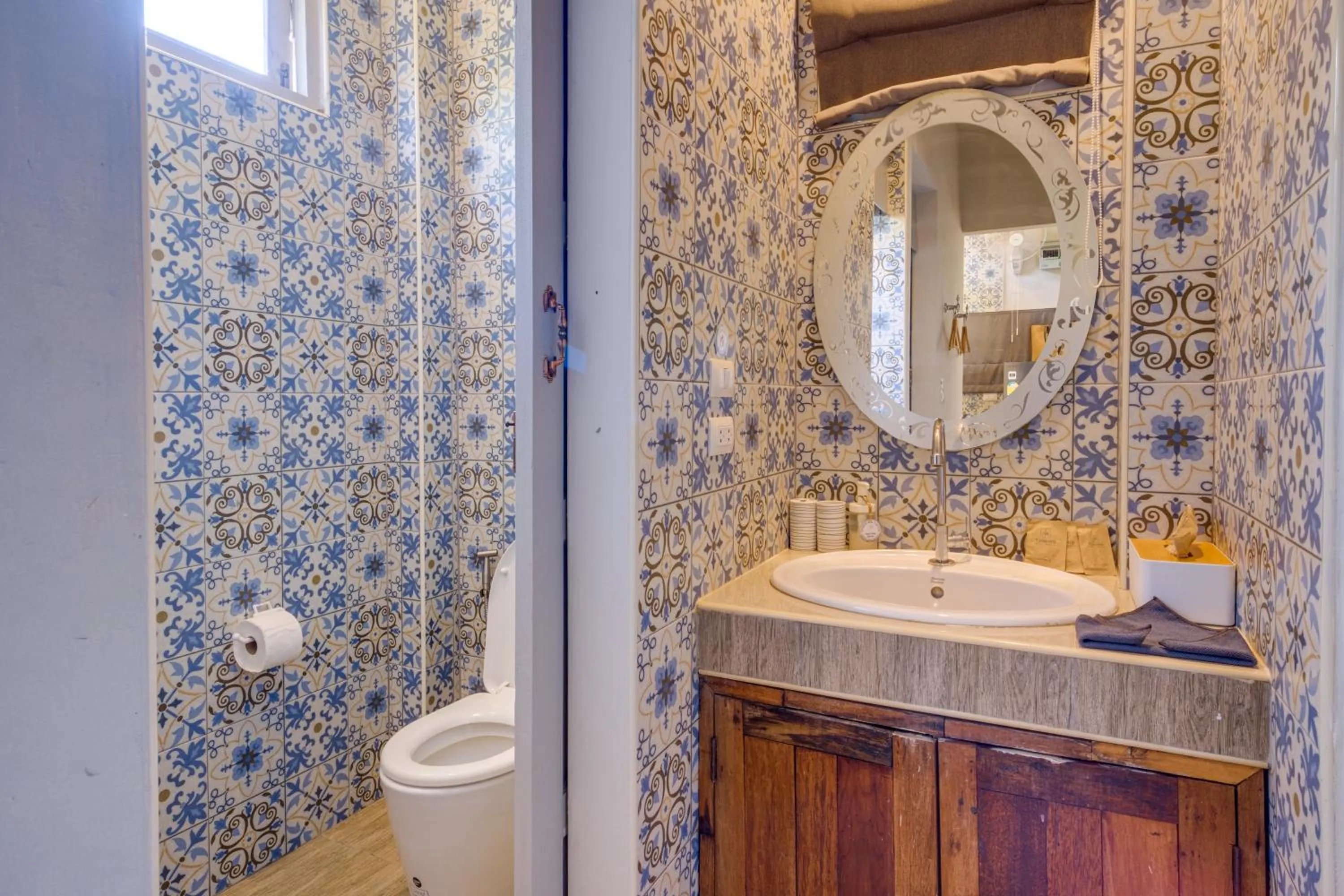 Artisan koh yao yai handcraft beachfront villas.