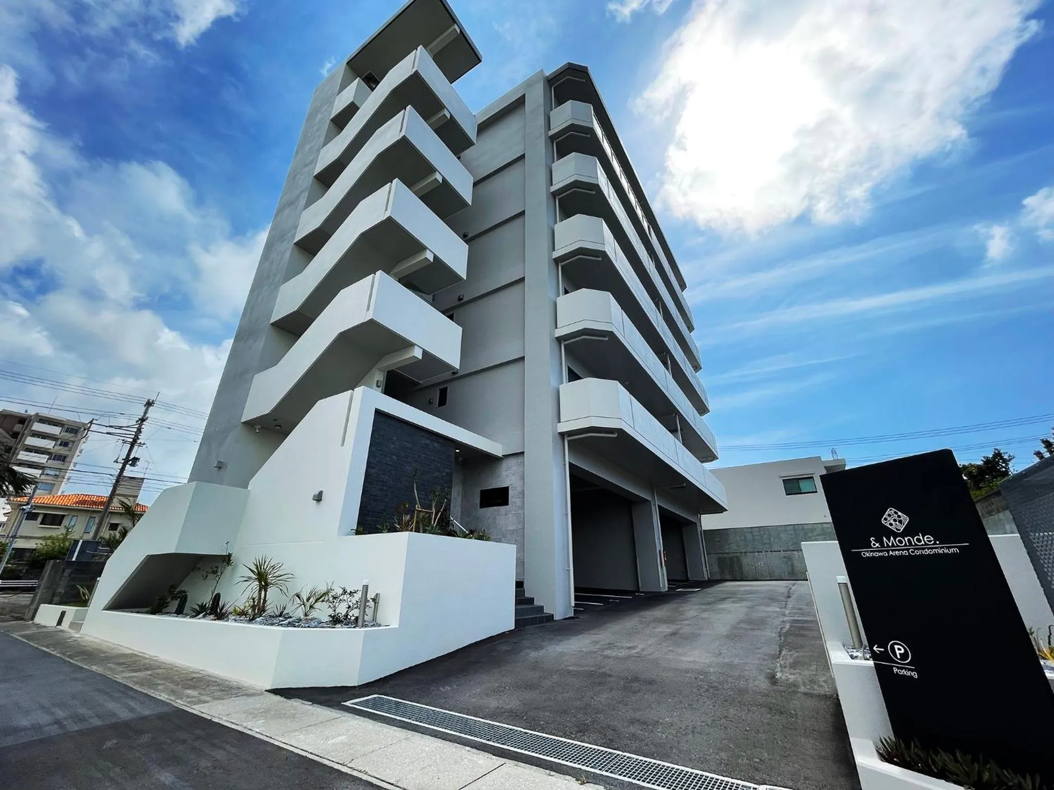 Property building in ＆Monde. Okinawa Arena Condominium