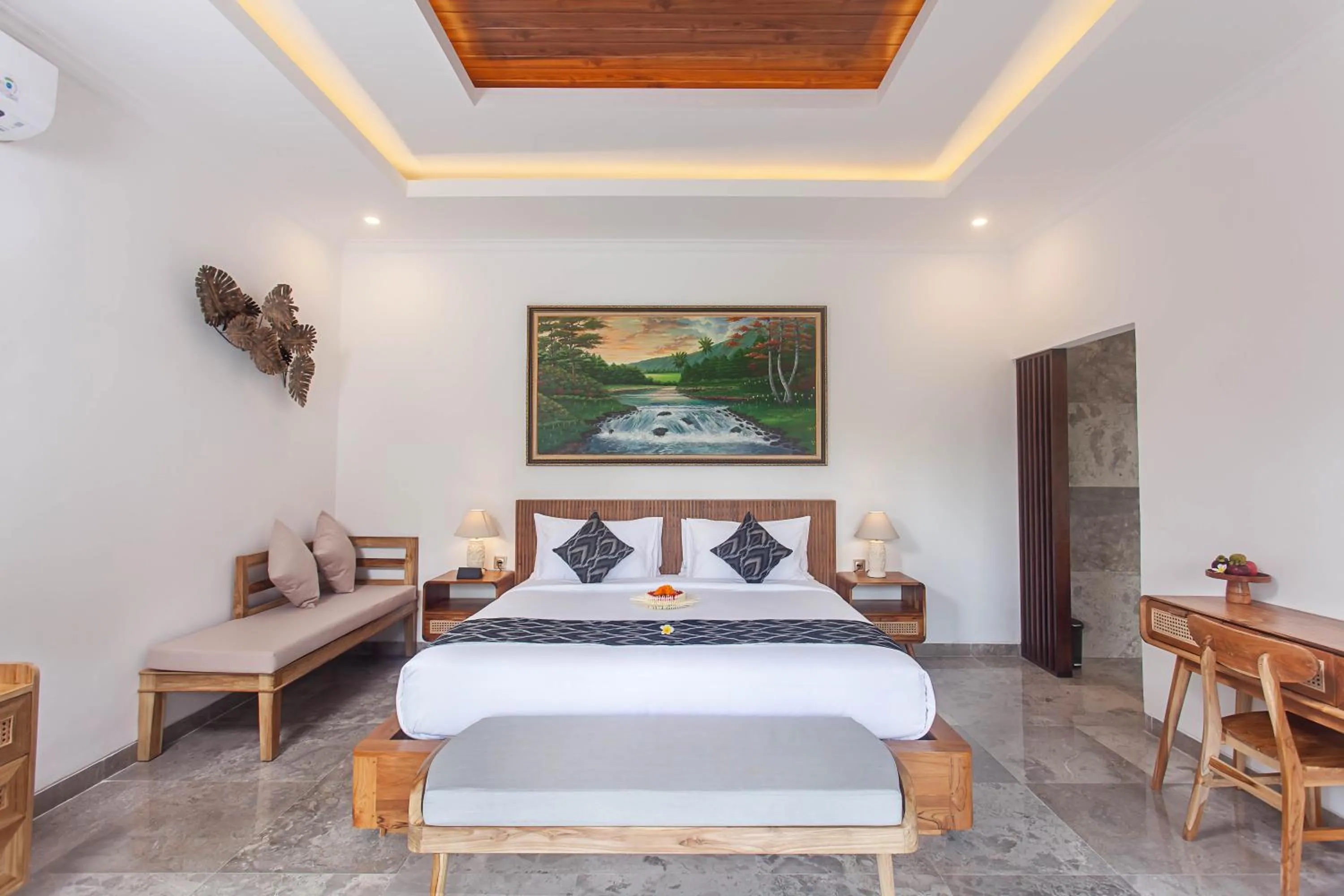 Bed in Arvanya Villa Ubud